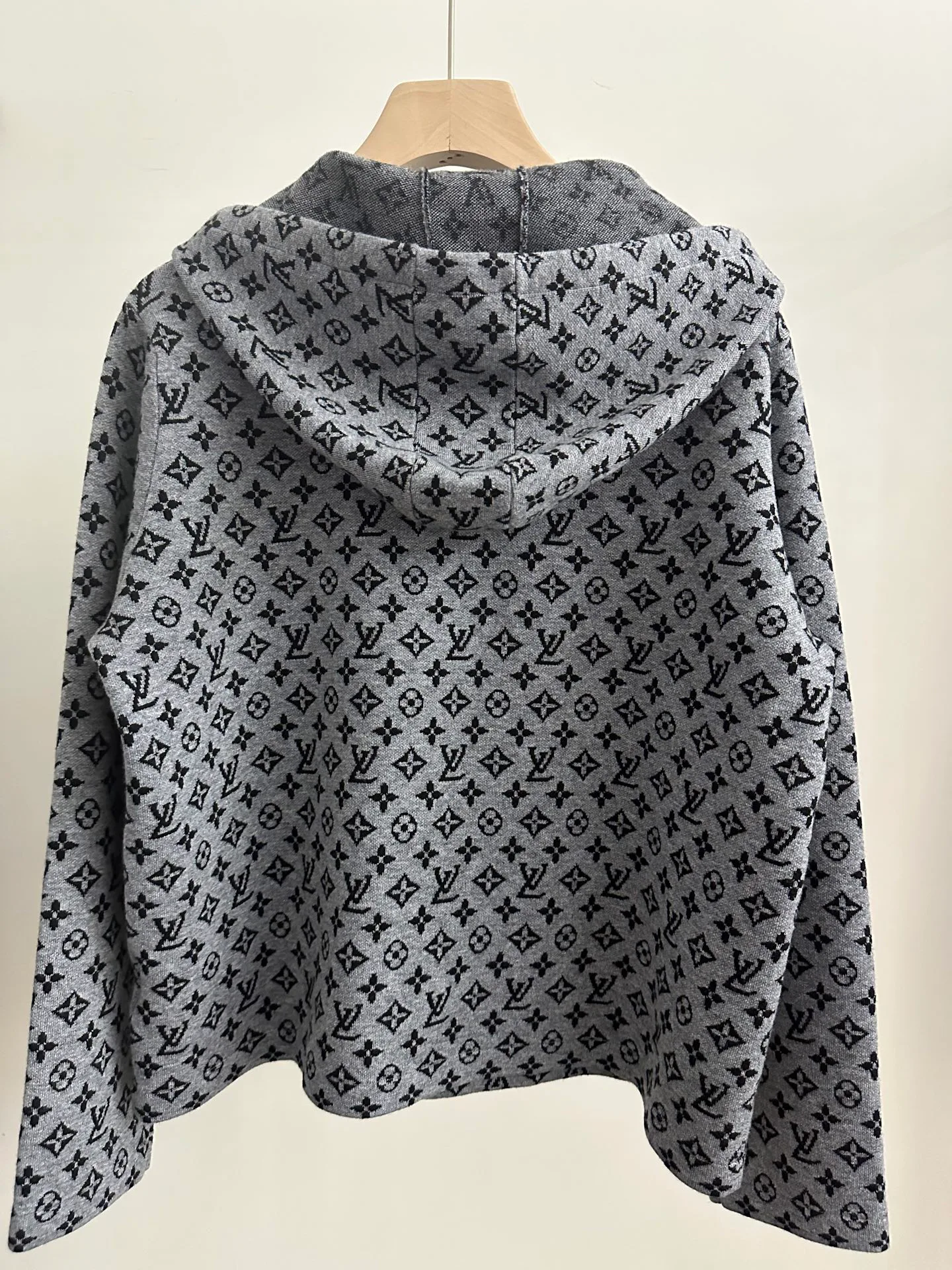 Куртки И Пуховики Женские Louis Vuitton 917150