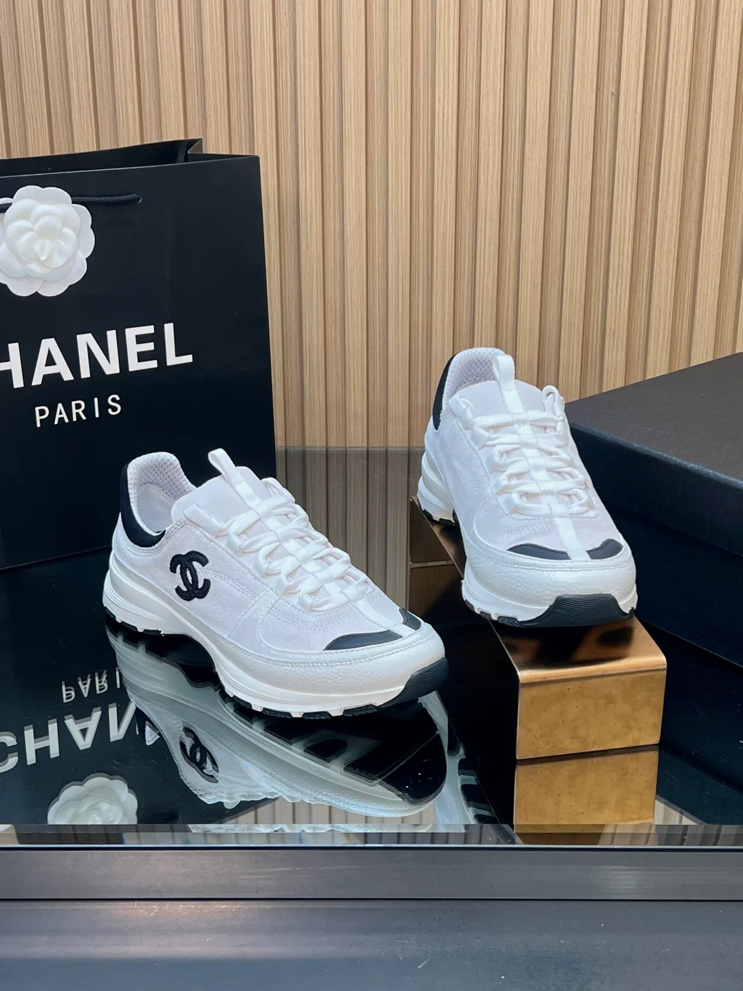 Кроссовки Женские Chanel 1731487