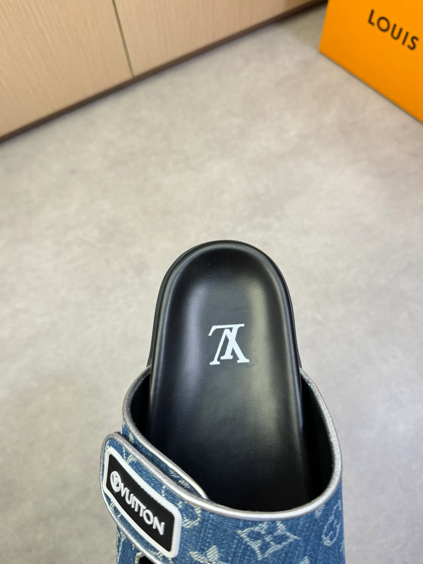 Шлепанцы Мужские Louis Vuitton 74048