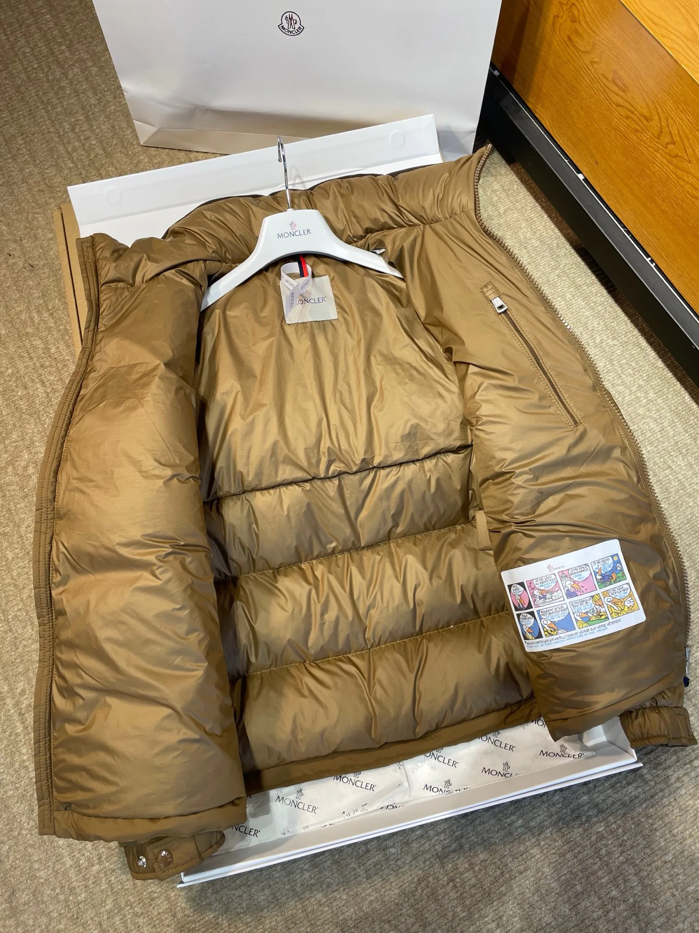 Куртки И Пуховики Женские Moncler 4472332