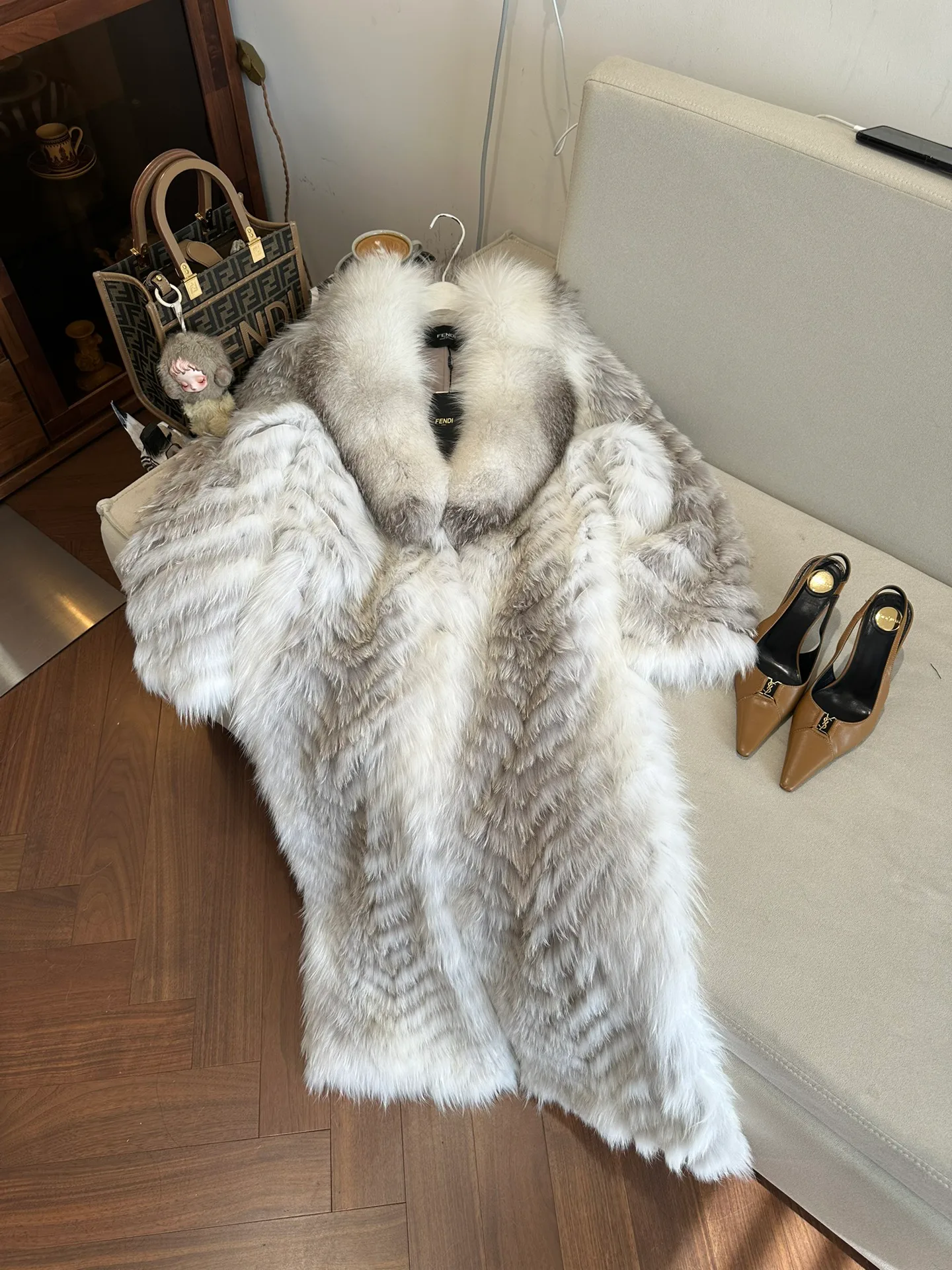 Шубы Женские Fendi 1388451