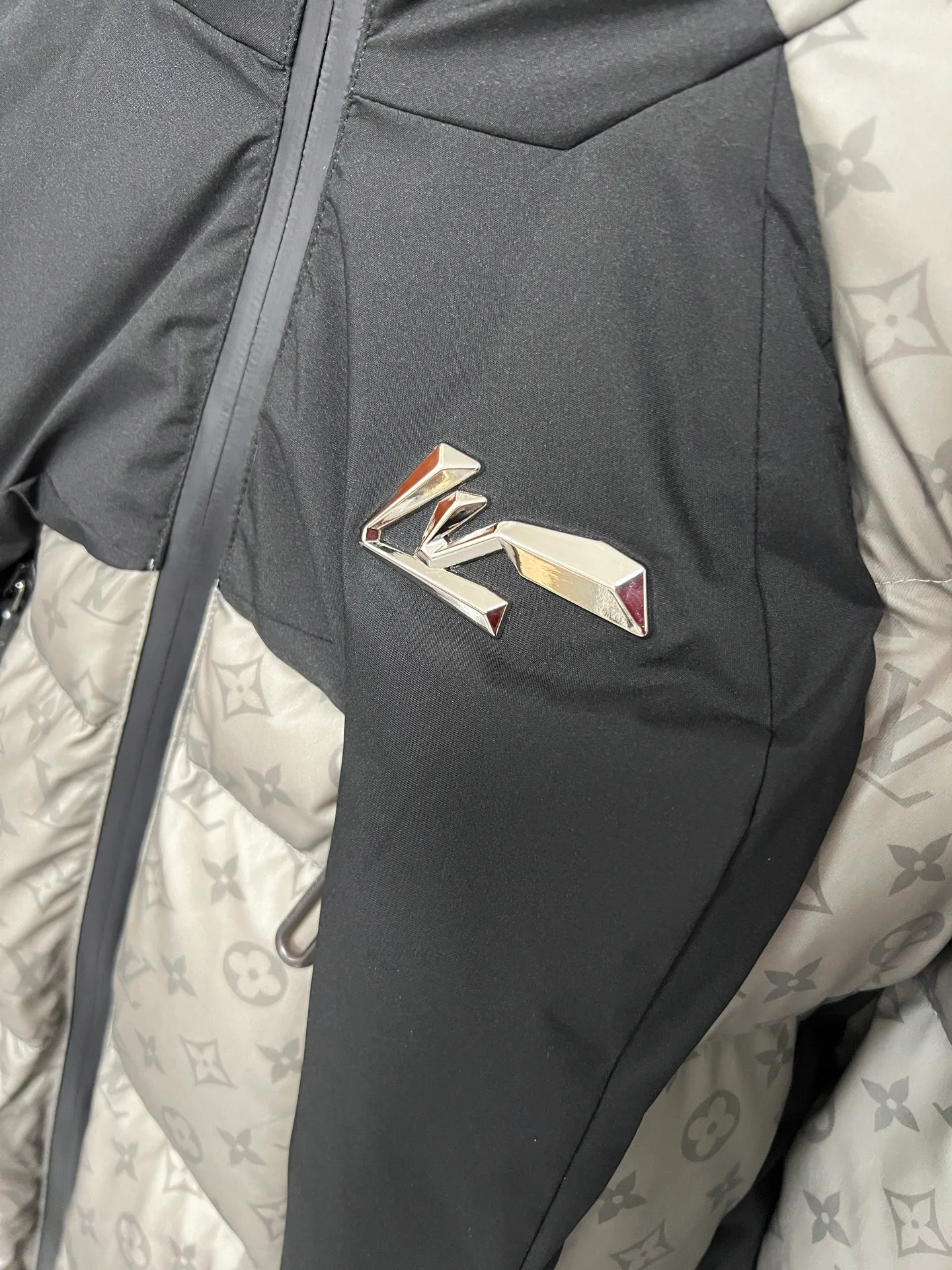 Куртки И Пуховики Мужские Louis Vuitton 493301