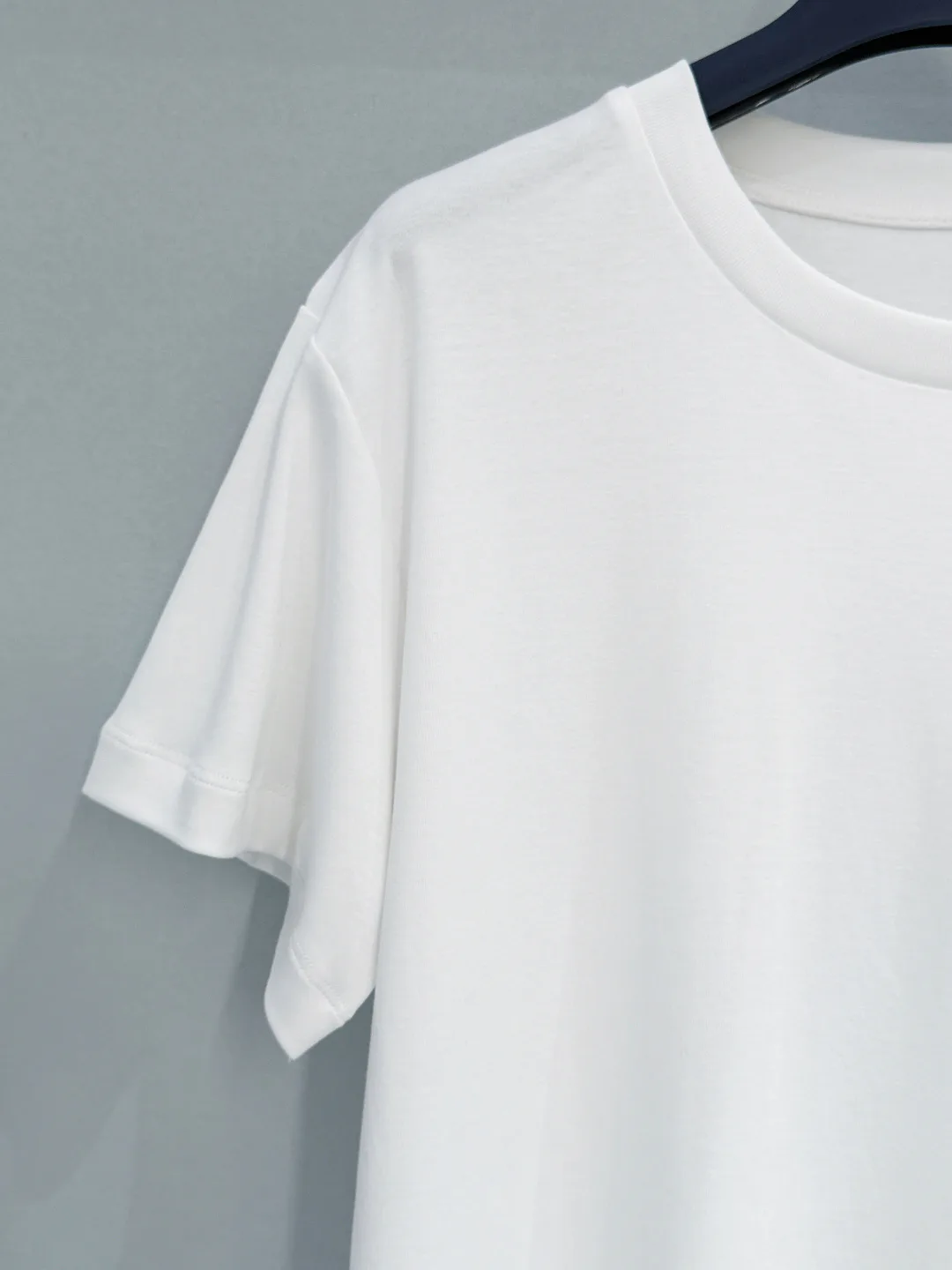 Футболки Женские Louis Vuitton 10994060