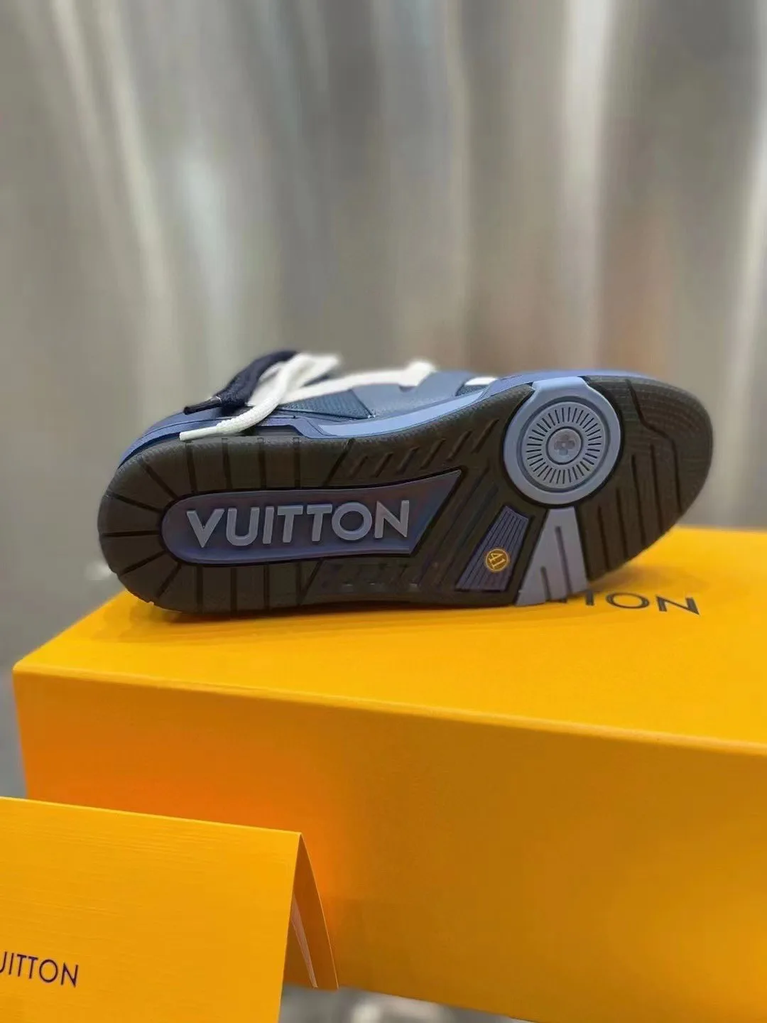 Кроссовки Женские Louis Vuitton 311351