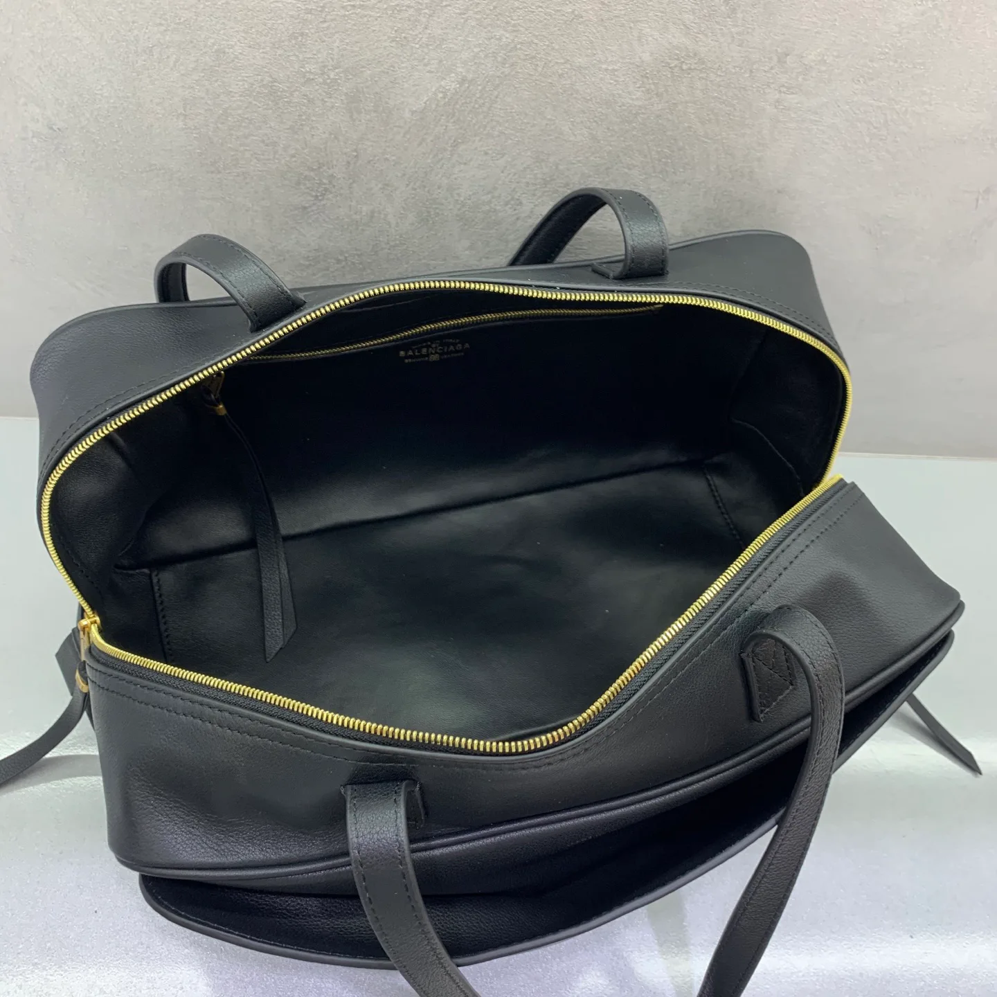Классические Сумки Женские Balenciaga 18136623