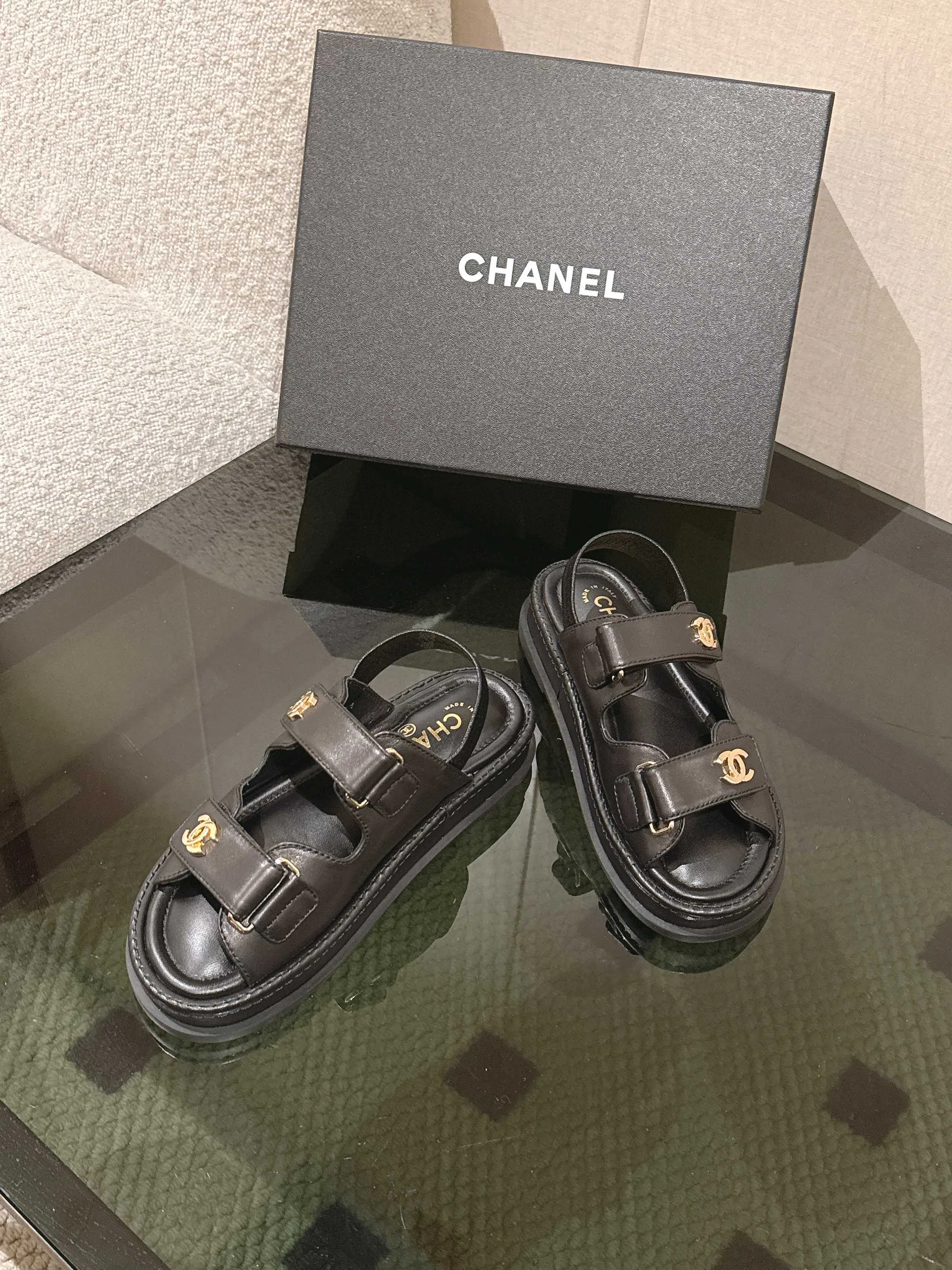 Сандалии Женские Chanel 13571419