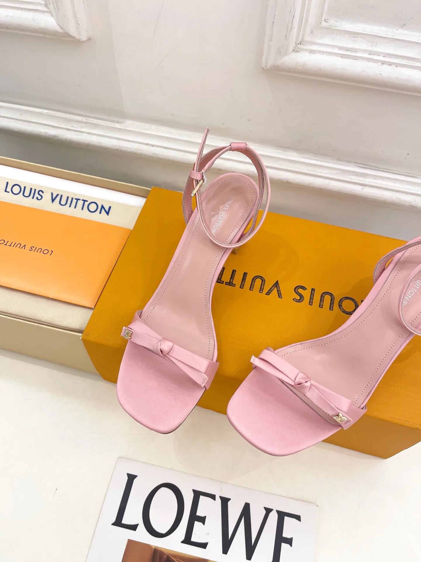 Босоножки Женские Louis Vuitton 18034969
