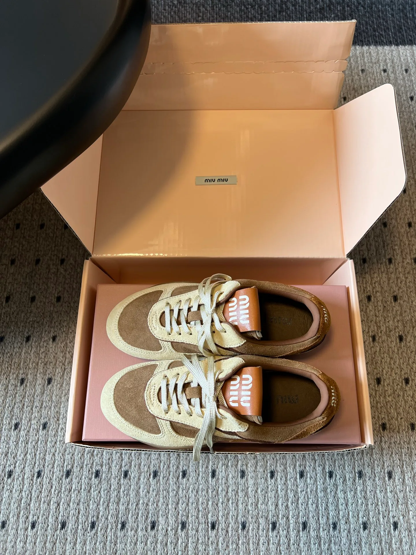 Кроссовки Женские Miu Miu 18066595
