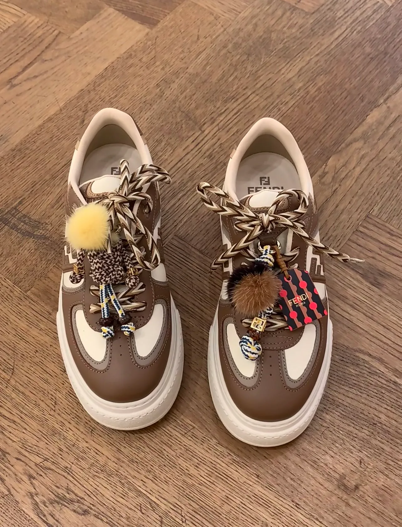 Кроссовки Женские Fendi 18080494