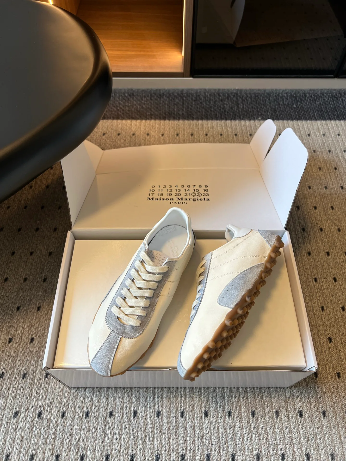 Кроссовки Женские Maison Margiela 17523634