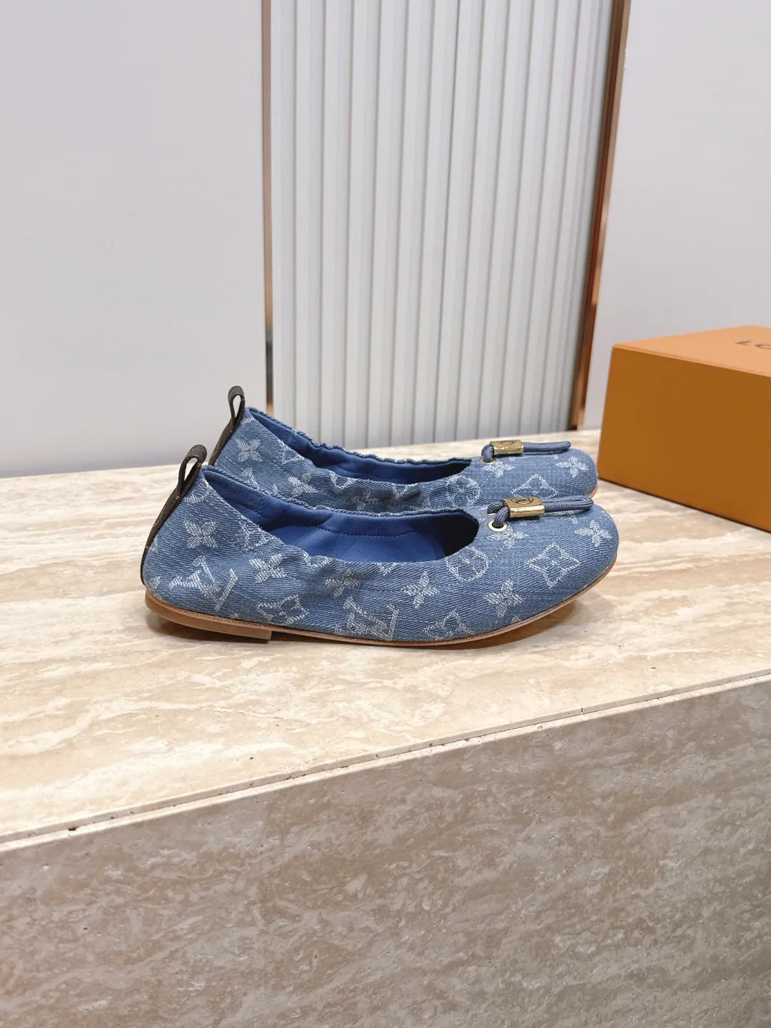 Балетки Женские Louis Vuitton 17178356