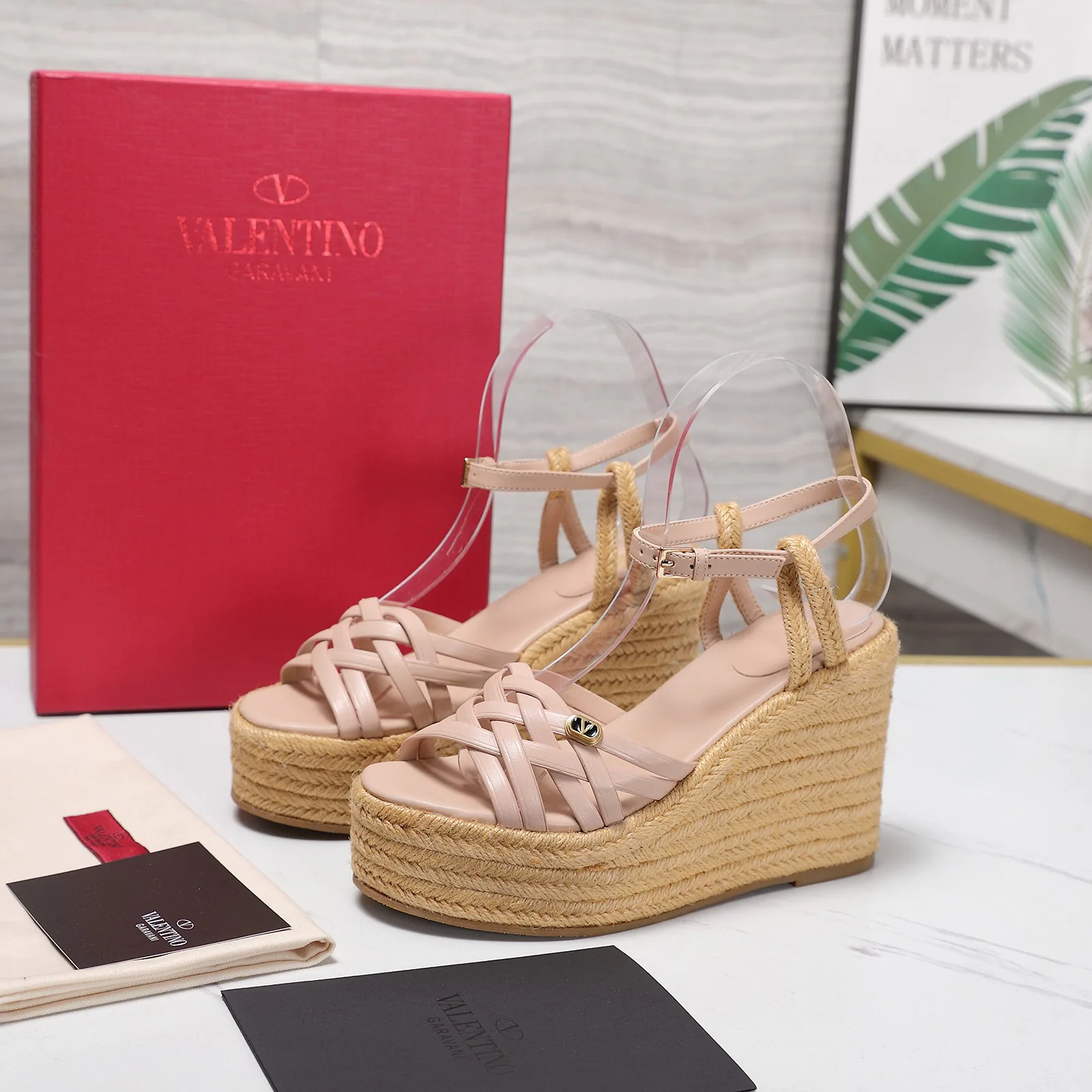 Босоножки Женские Valentino 18346928