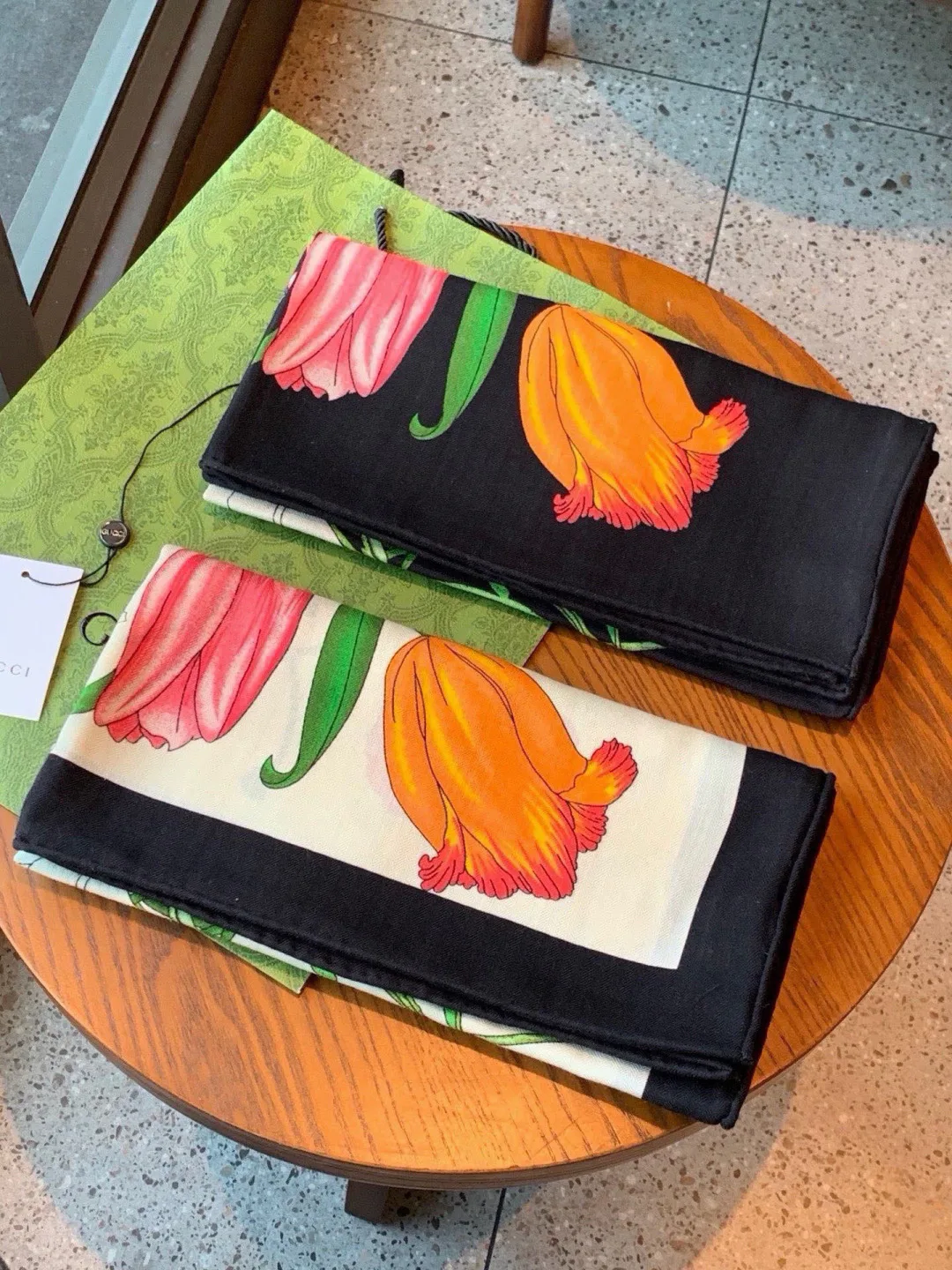 Платки Gucci 18322226