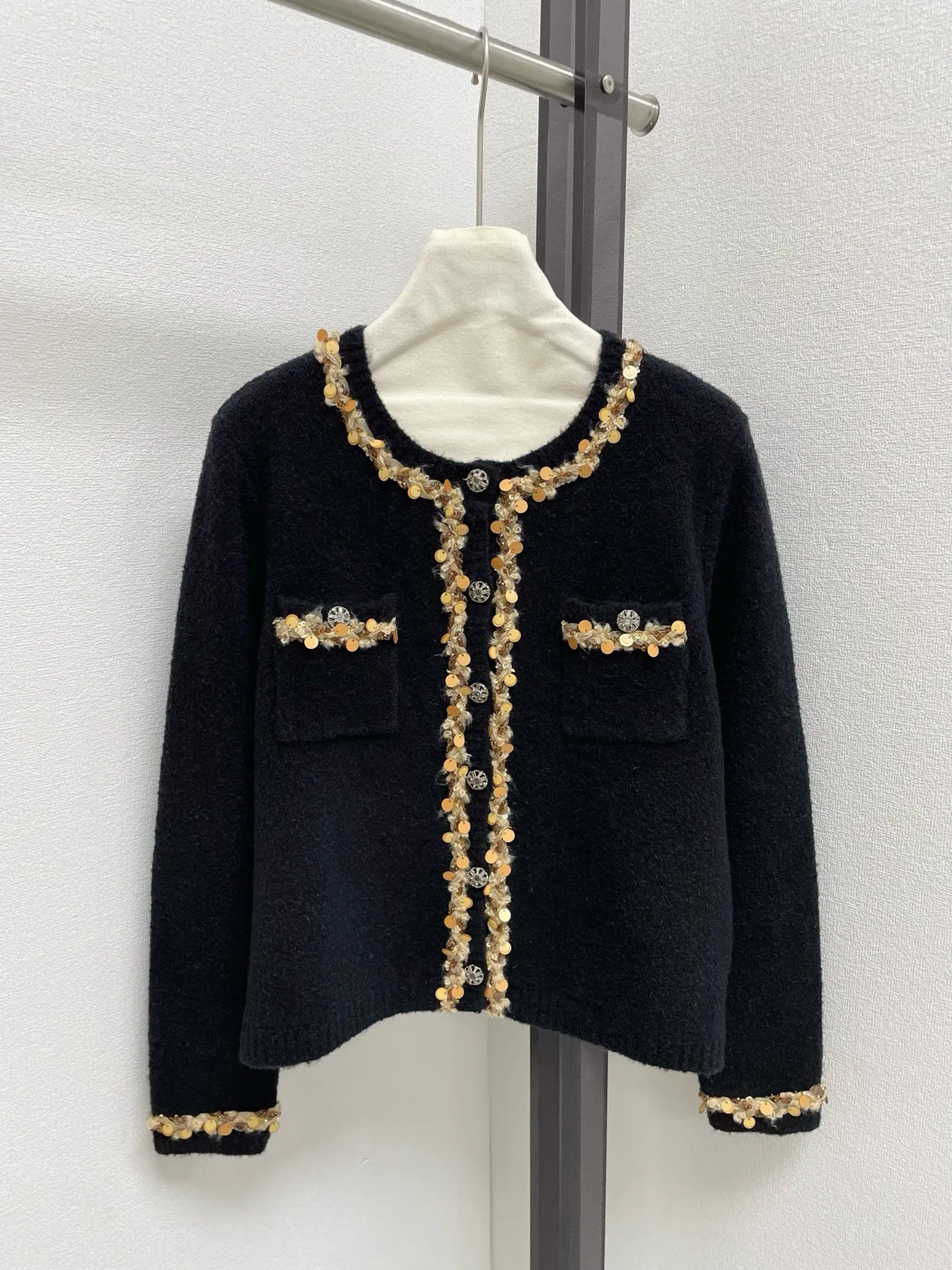 Куртки И Пуховики Женские Chanel 273548