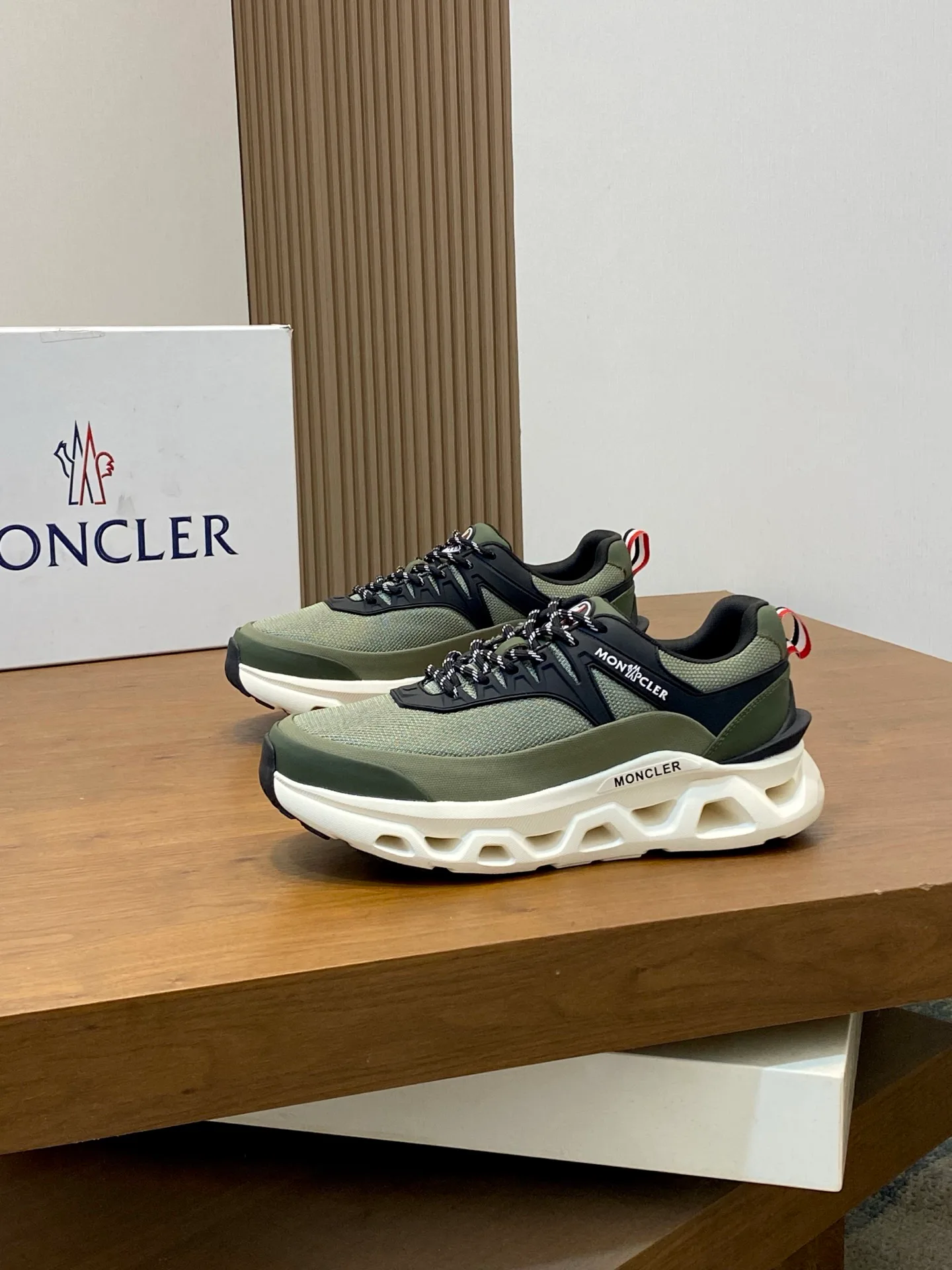 Кроссовки Мужские Moncler 11917402