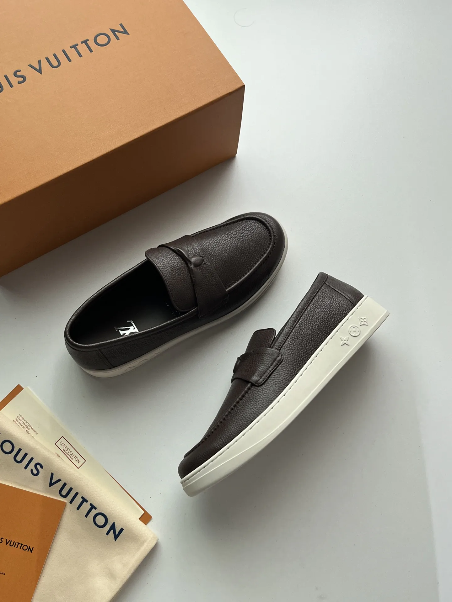 Лоферы И Туфли Мужские Louis Vuitton 17954809