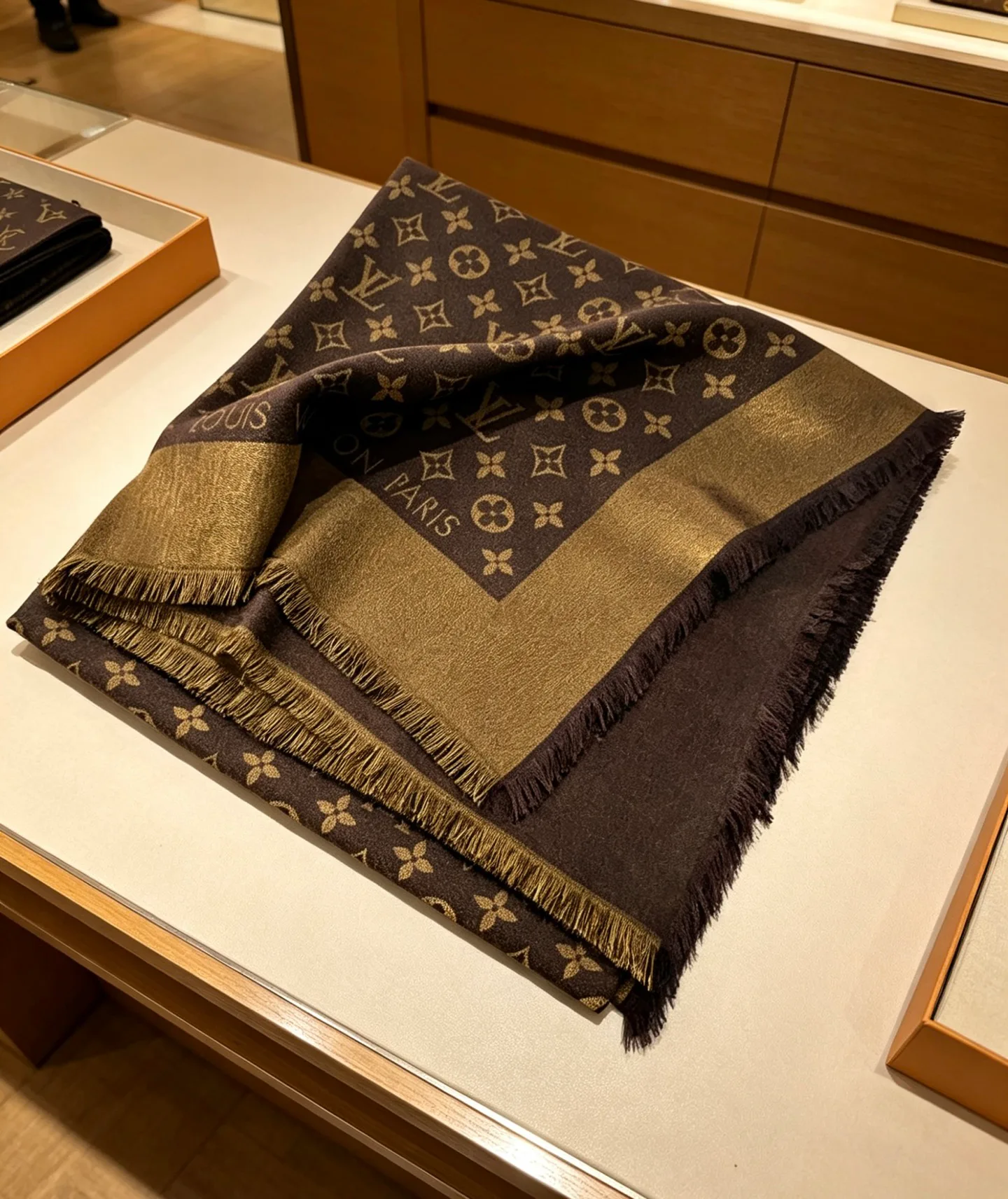 Шарфы Louis Vuitton 15150444