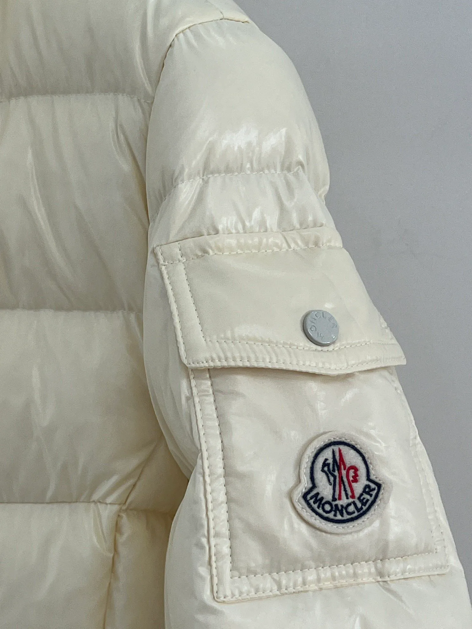 Куртки И Пуховики Женские Moncler 18416193