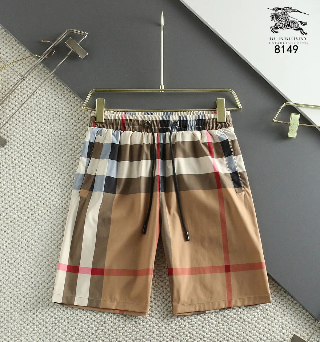 Шорты Мужские Burberry 18000495