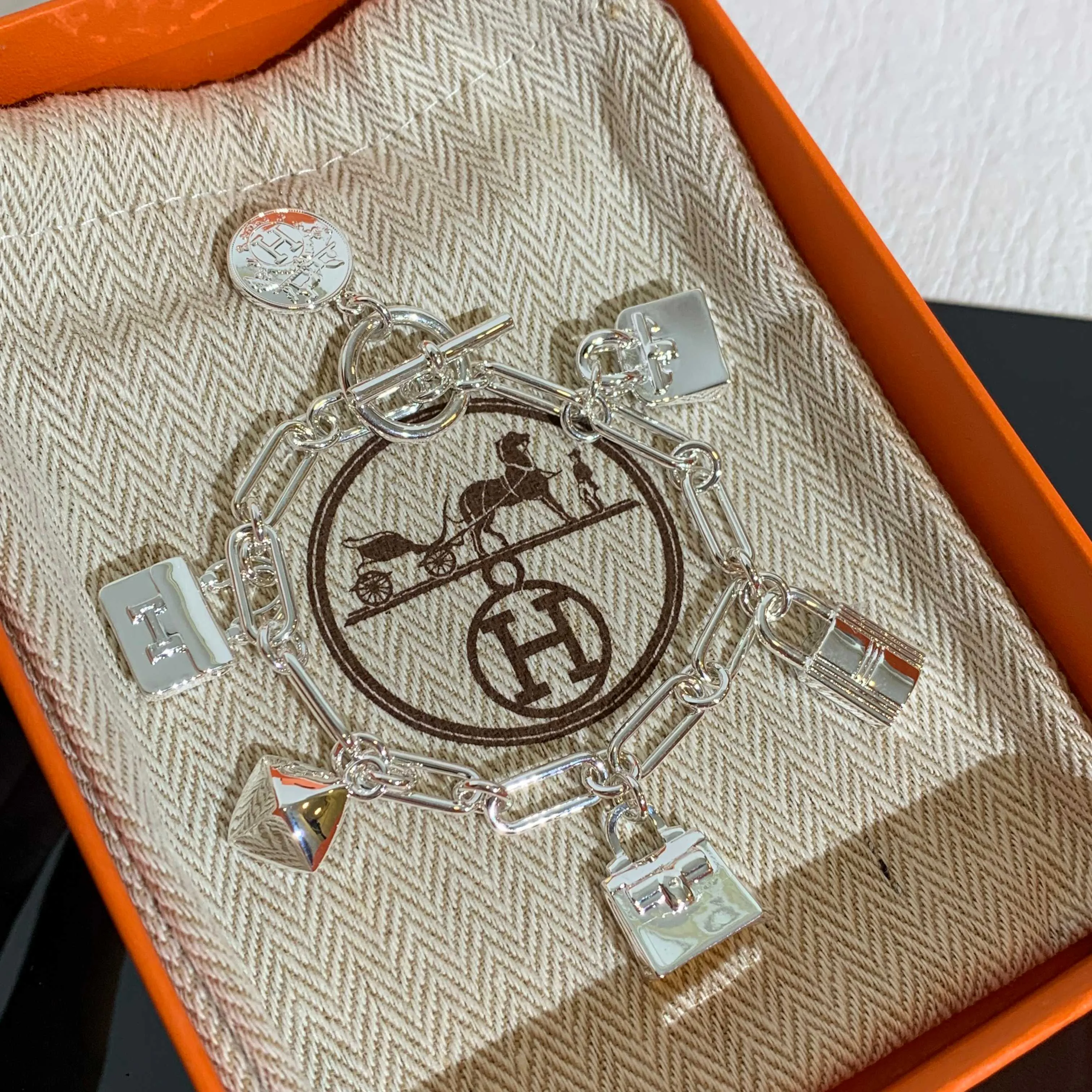 Бижутерия Hermes 17902156