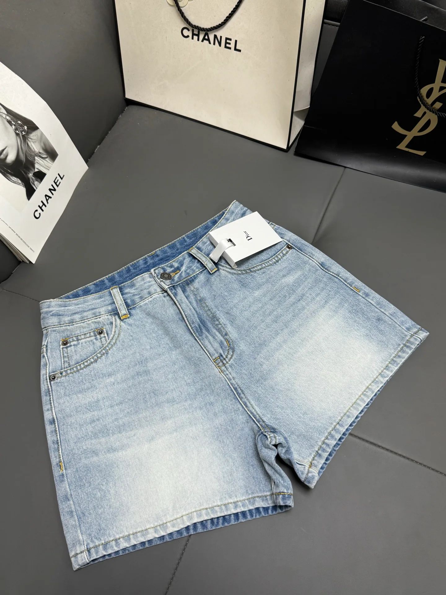 Шорты Женские Christian Dior 12705573