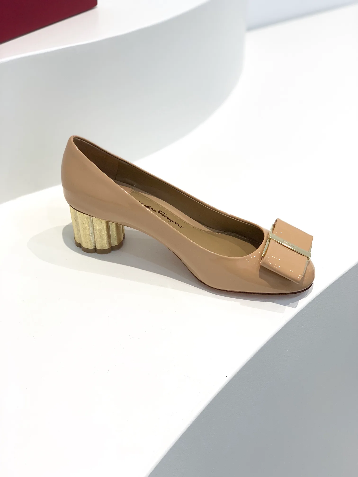 Туфли Женские Salvatore Ferragamo 11675507