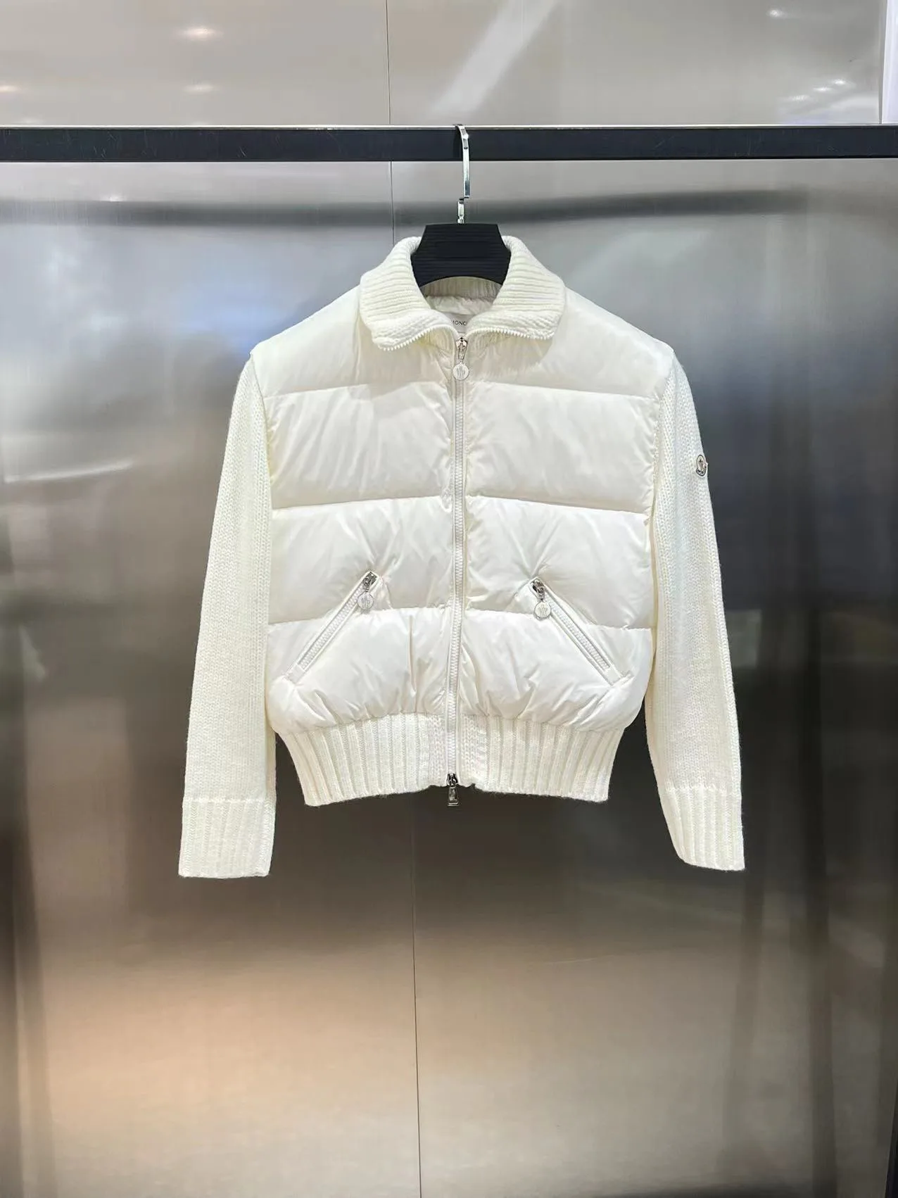 Куртки И Пуховики Женские Moncler 18129923