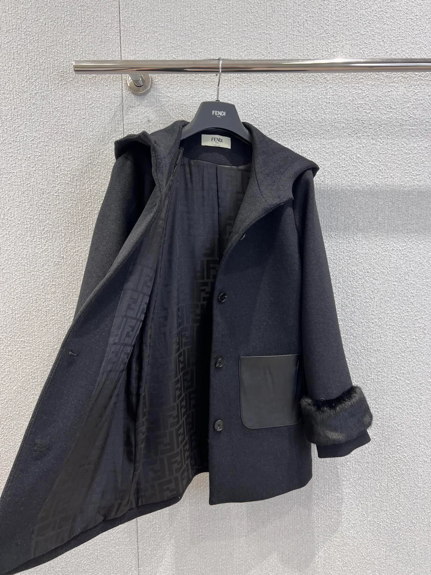 Куртки И Пуховики Женские Fendi 442195