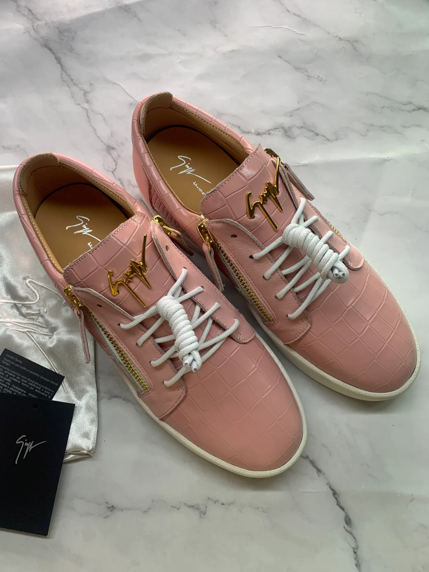 Кроссовки Женские Giuseppe Zanotti 17955599