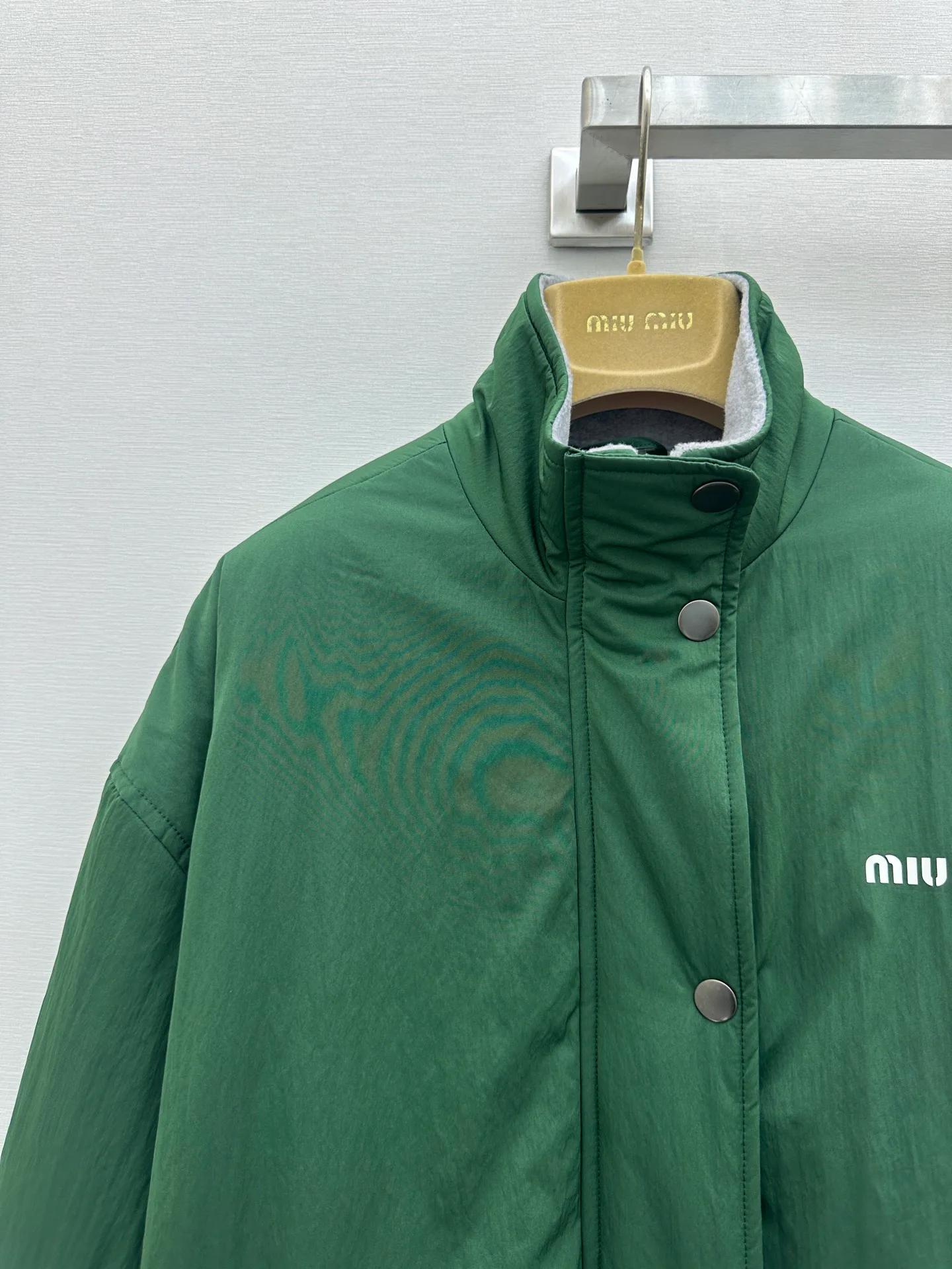Куртки И Пуховики Женские Miu Miu 18847888
