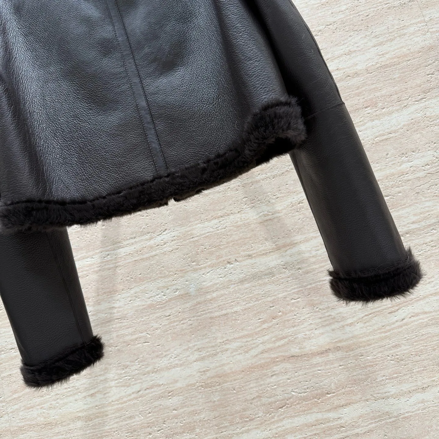 Кожаные Куртки И Дублёнки Женские Christian Dior 3329088