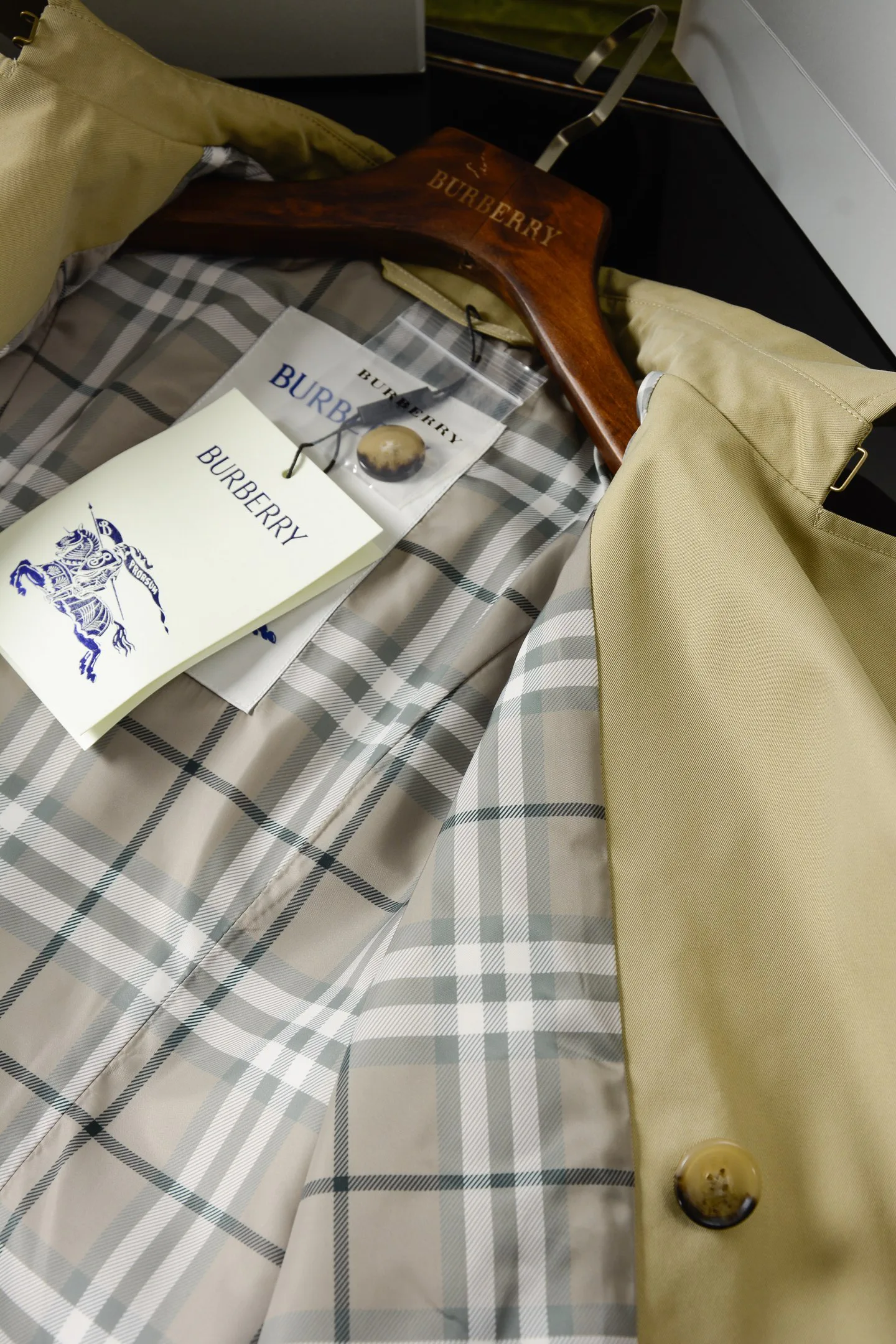 Тренчи Женские Burberry 17906714