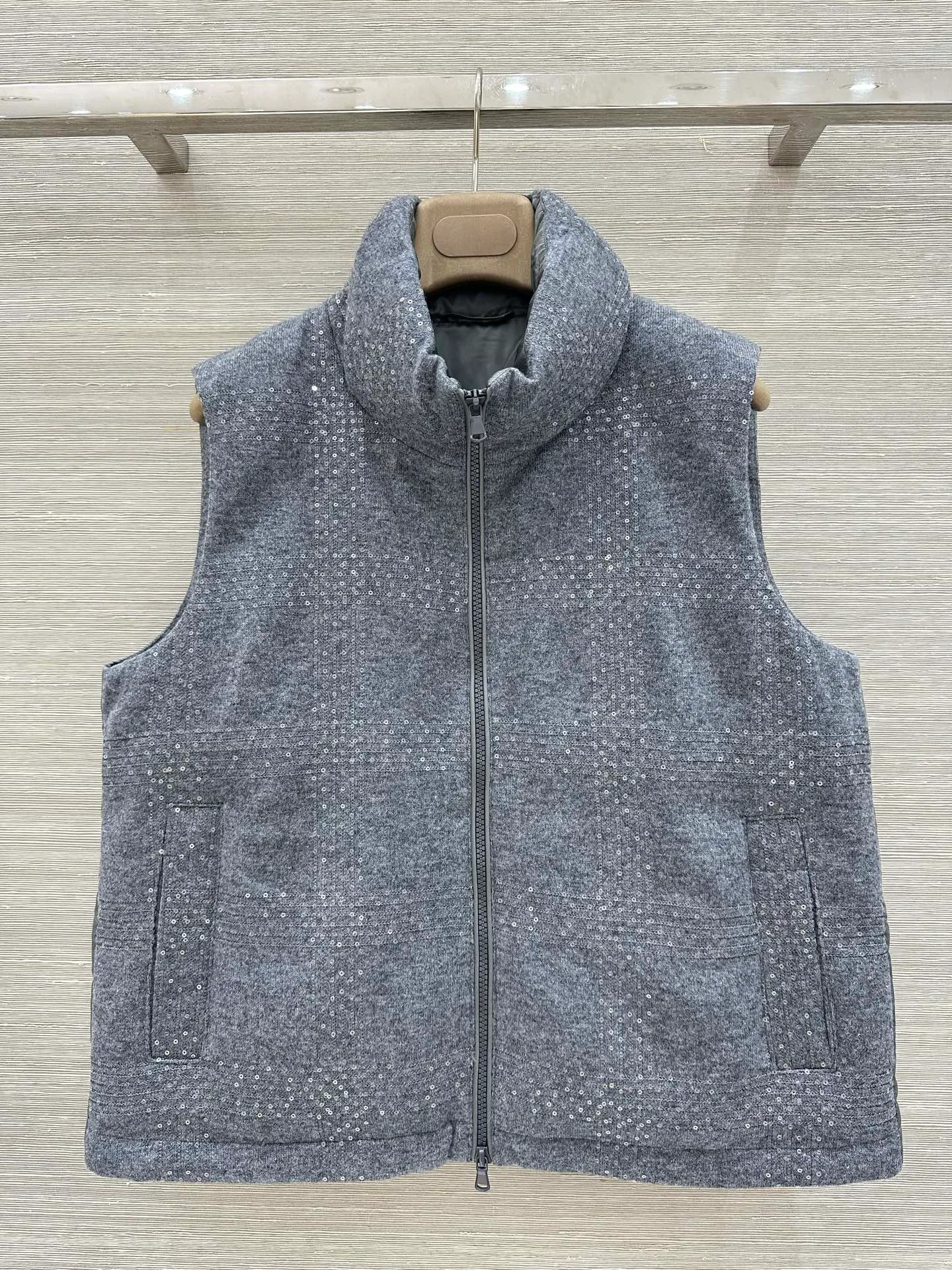 Жилеты Женские Brunello Cucinelli 18056705