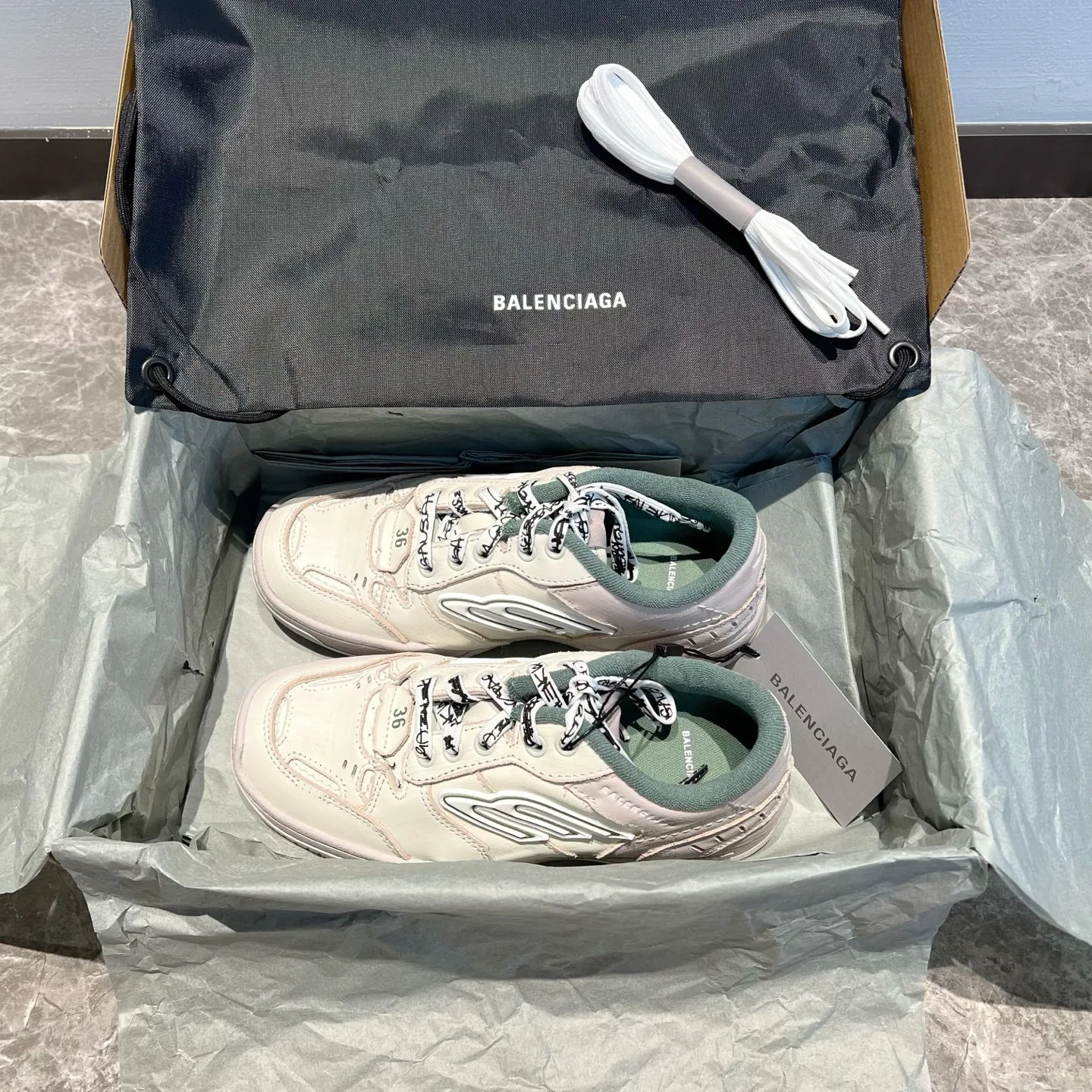 Кроссовки Женские Balenciaga 309066