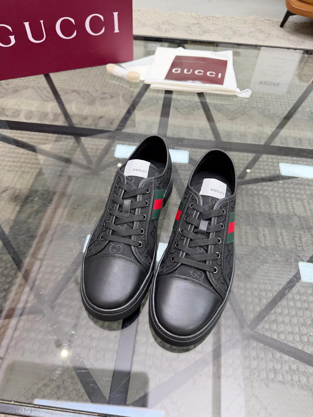Кроссовки Женские Gucci 18346399