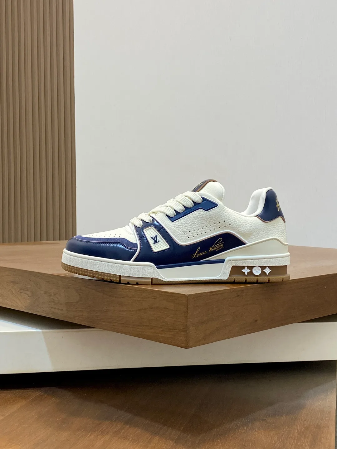 Кроссовки Мужские Louis Vuitton 11763481