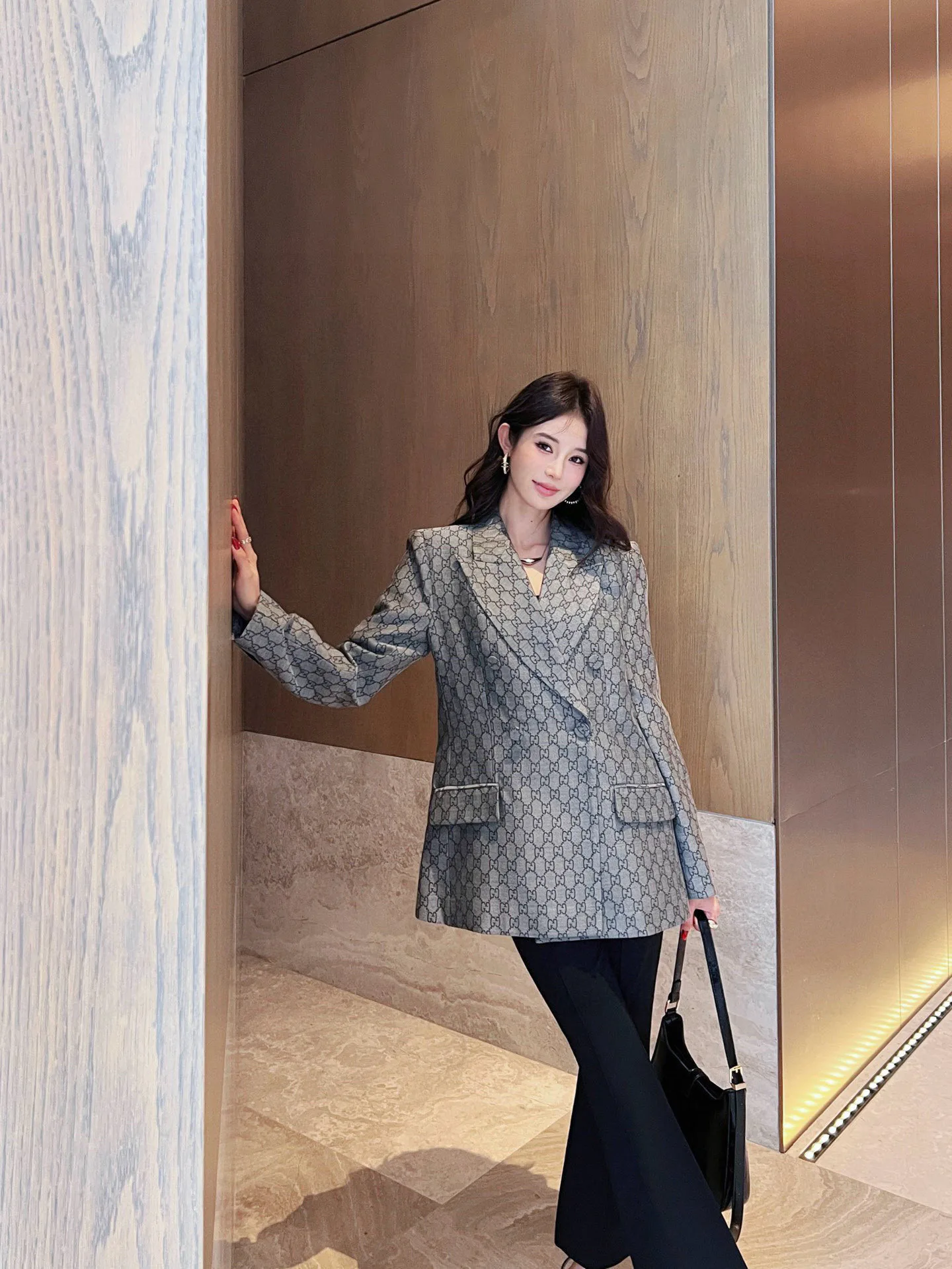 Куртки И Пуховики Женские Gucci 18133