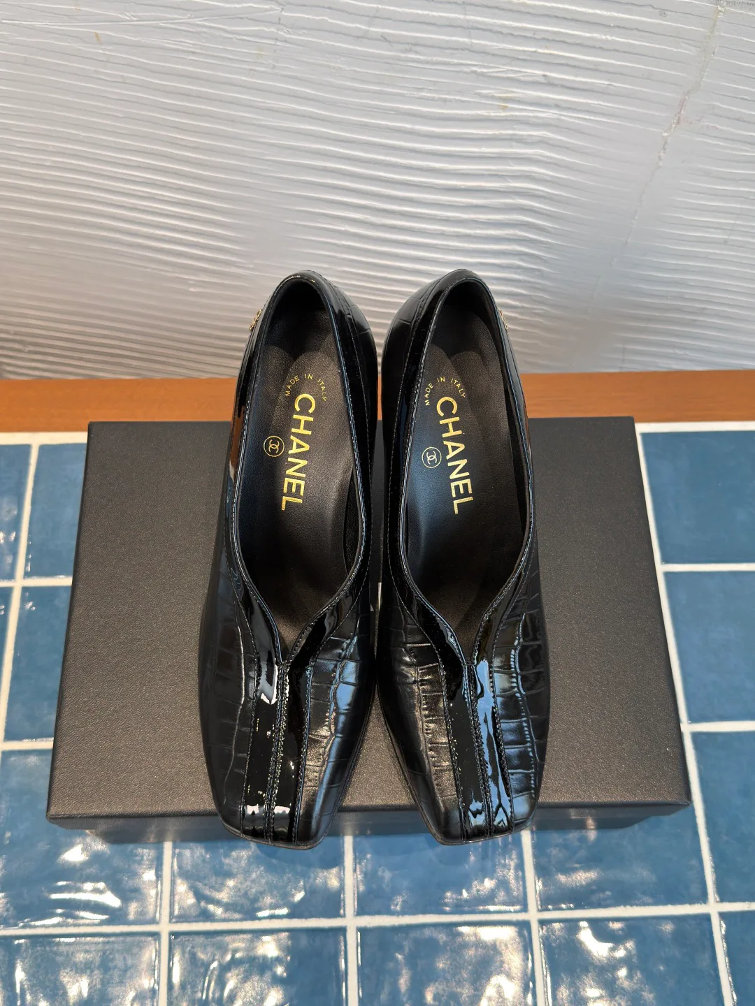 Туфли Женские Chanel 18604722
