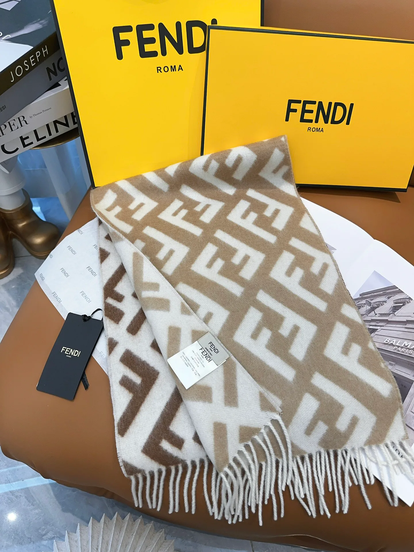 Шарфы Fendi 240531
