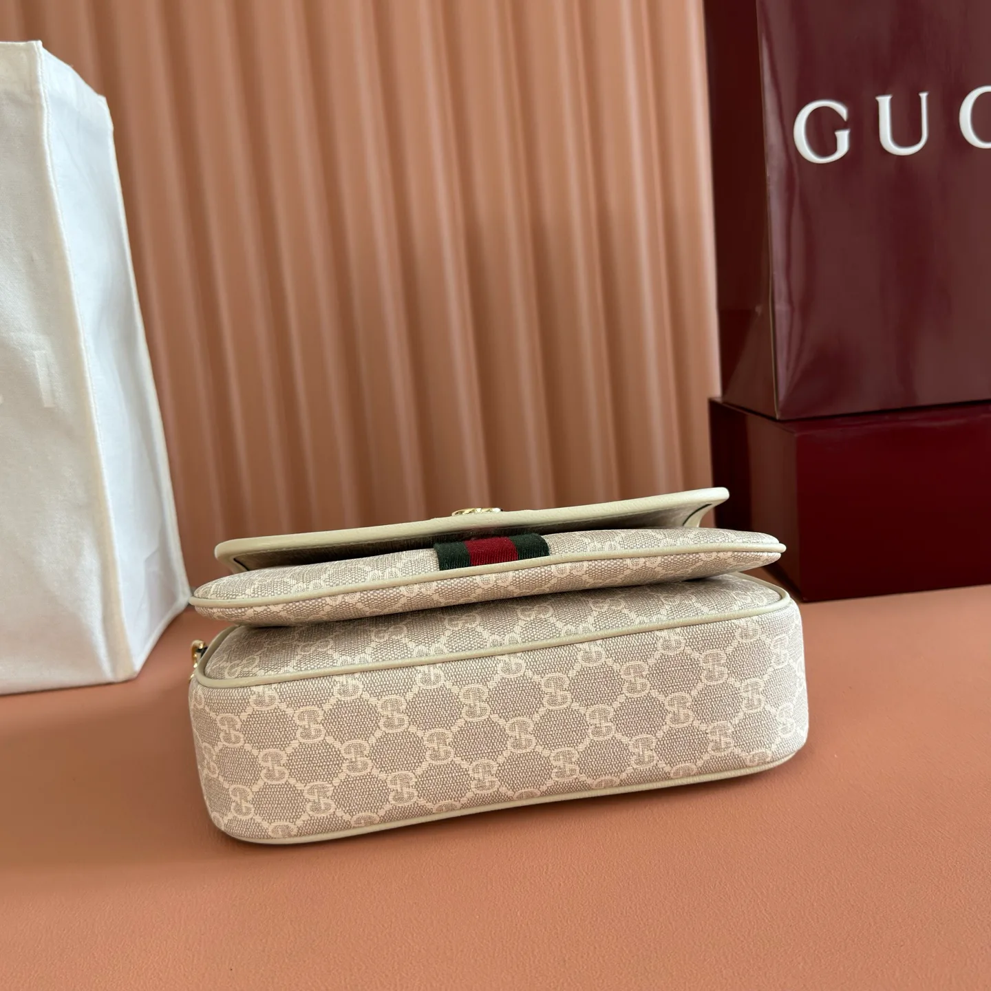 Классические Сумки Женские Gucci 11601449
