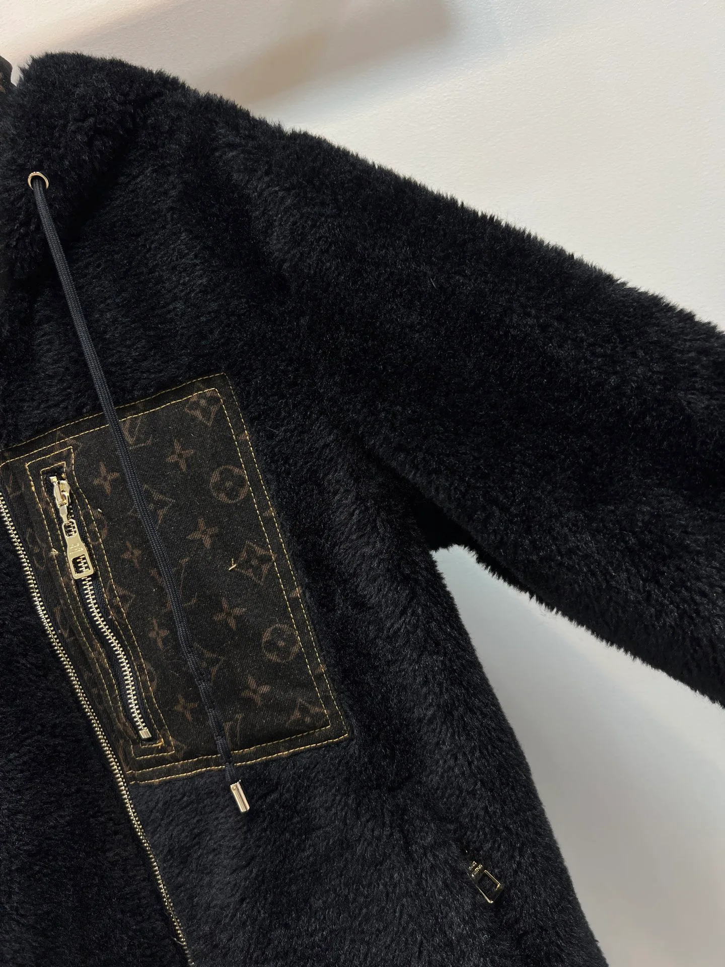 Куртки И Пуховики Женские Louis Vuitton 19443548