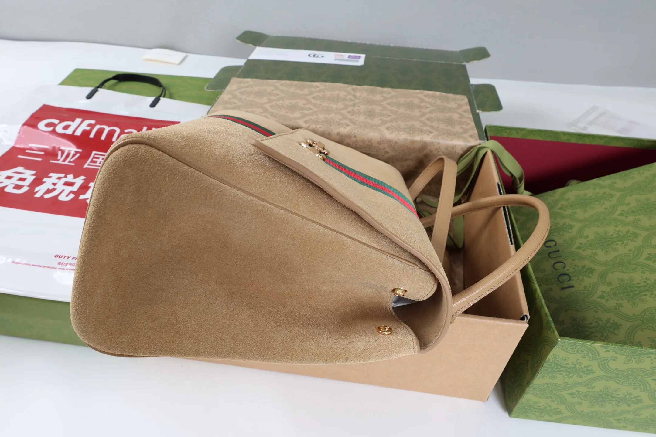 Классические Сумки Женские Gucci 18250562