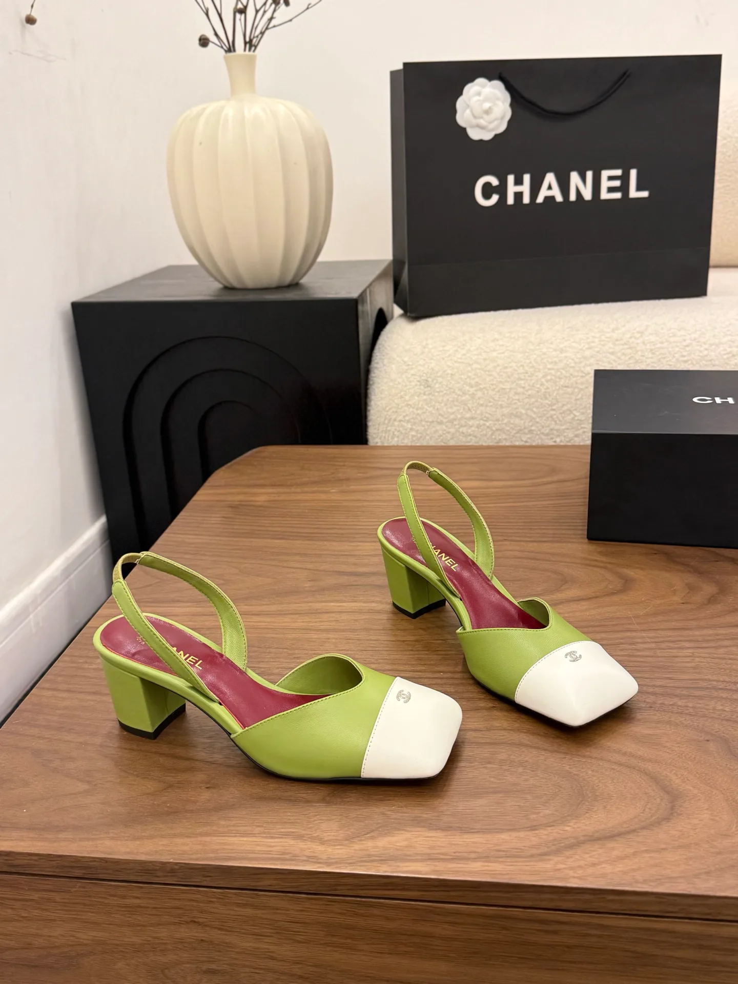Туфли Женские Chanel 13256836