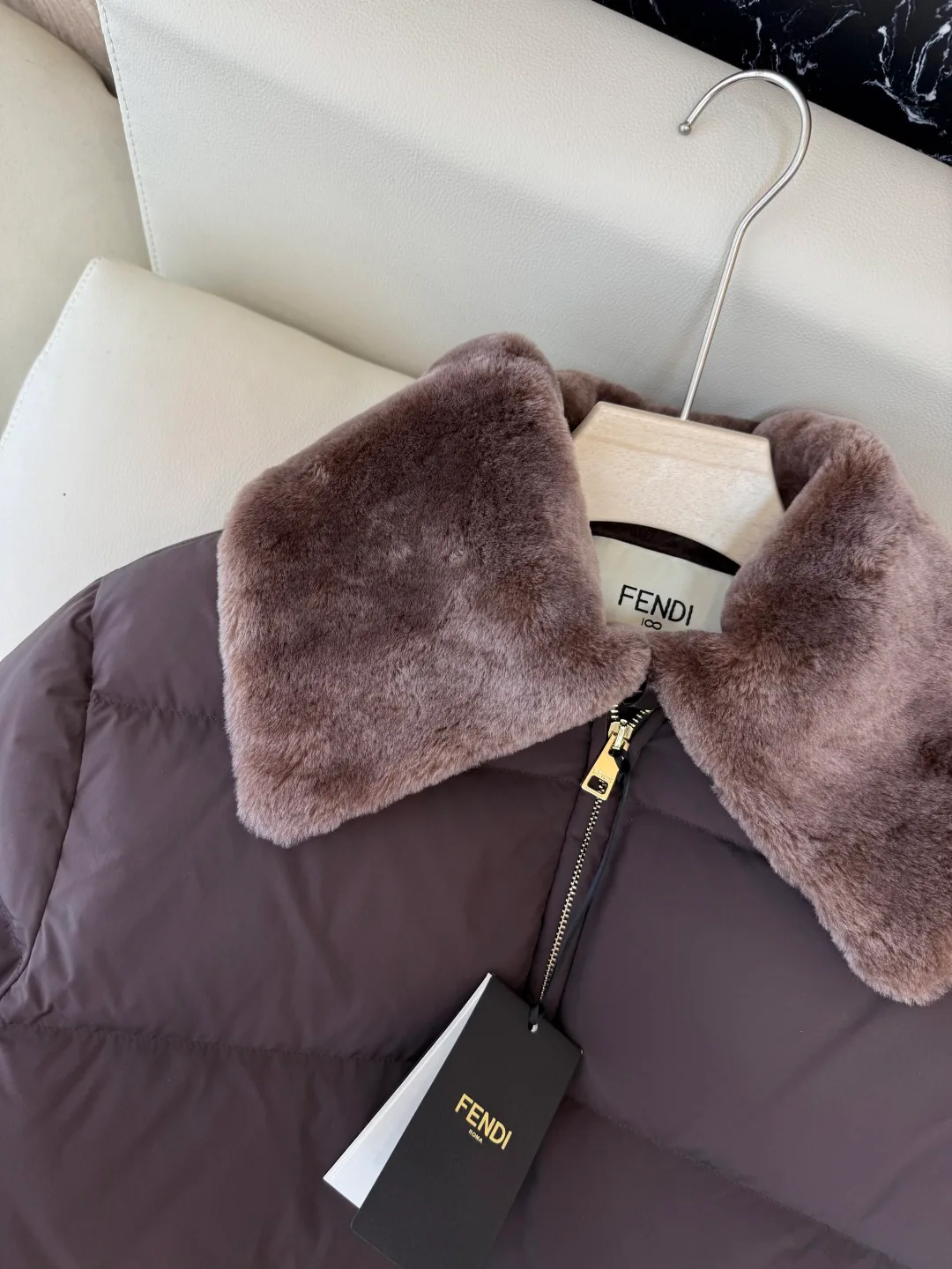 Куртки И Пуховики Женские Fendi 19572374