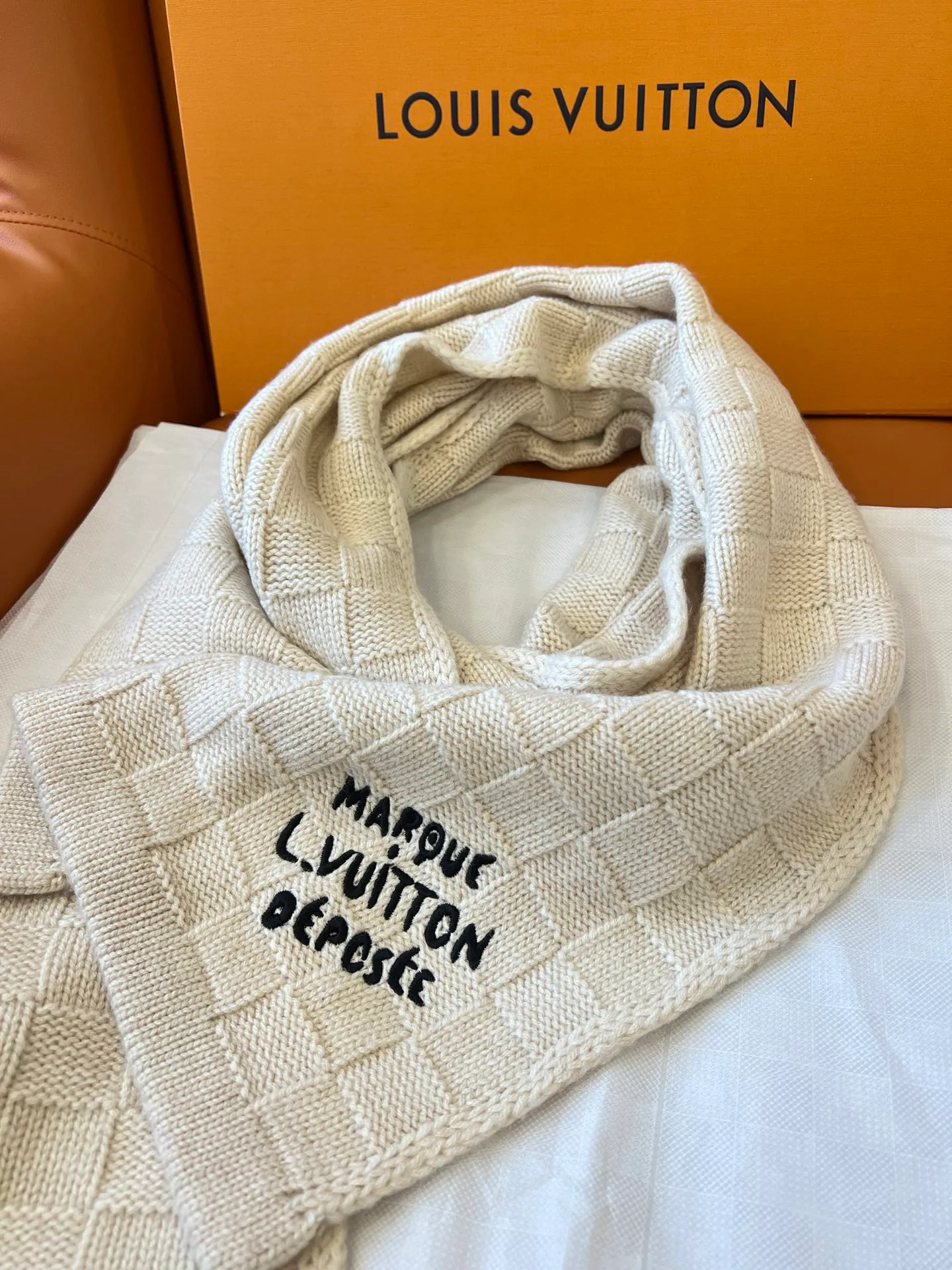 Шарфы Louis Vuitton 1640