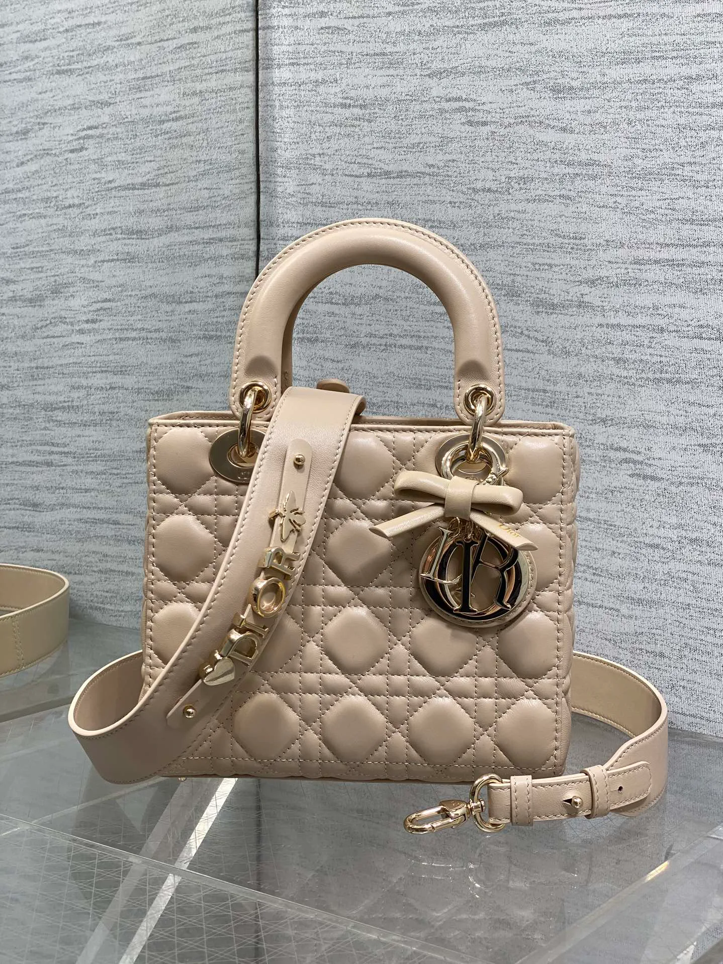 Классические Сумки Женские Christian Dior 11685142