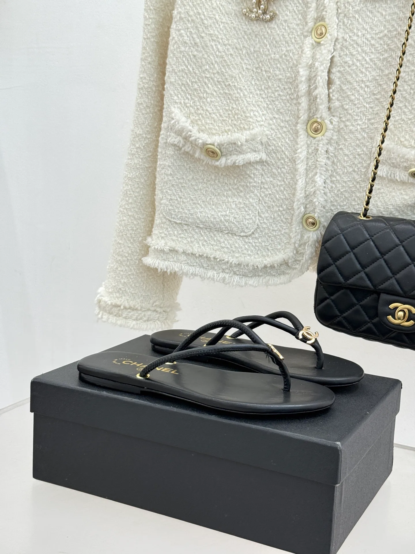 Шлепанцы Женские Chanel 11616608