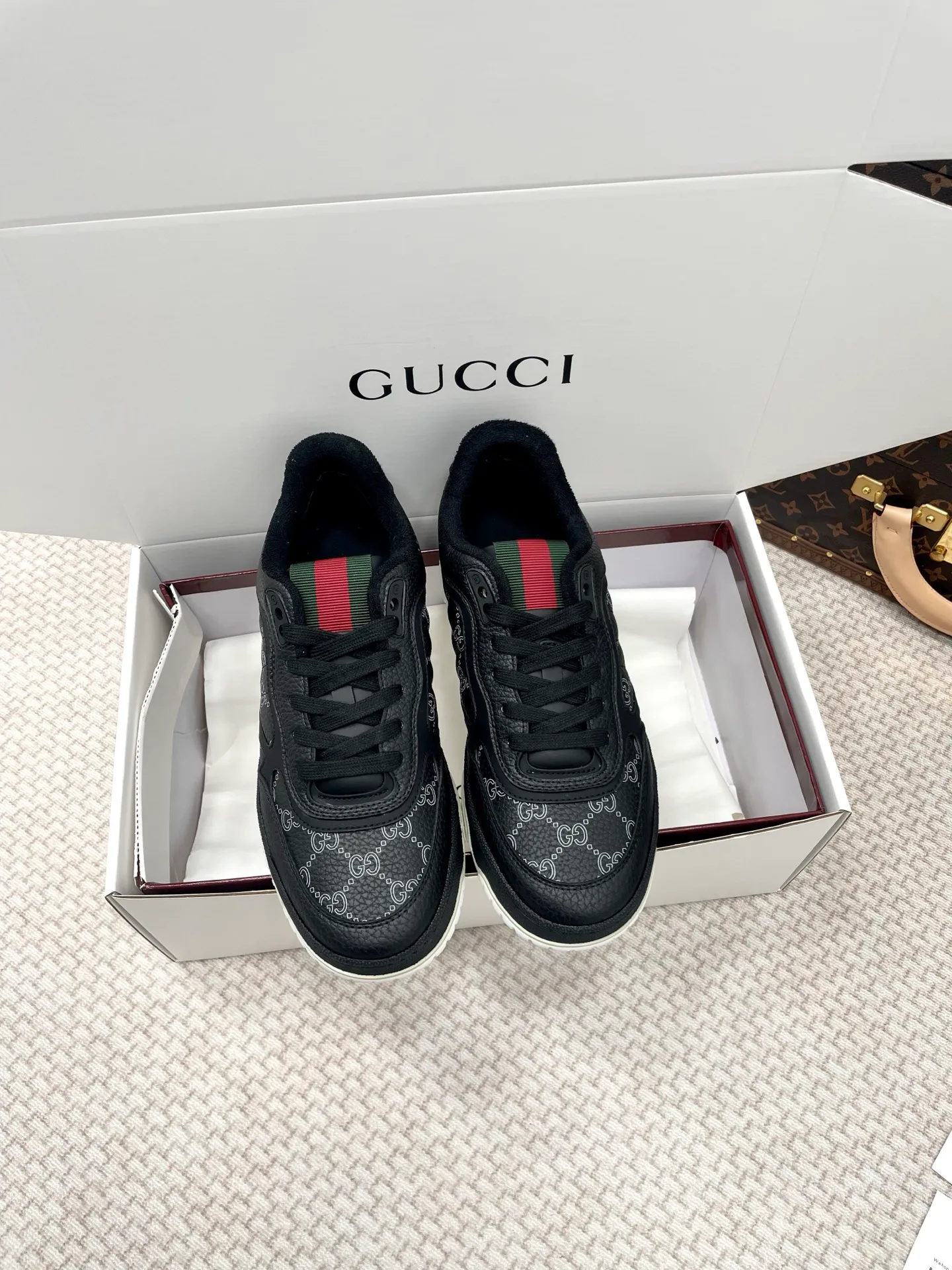 Кроссовки Женские Gucci 836204