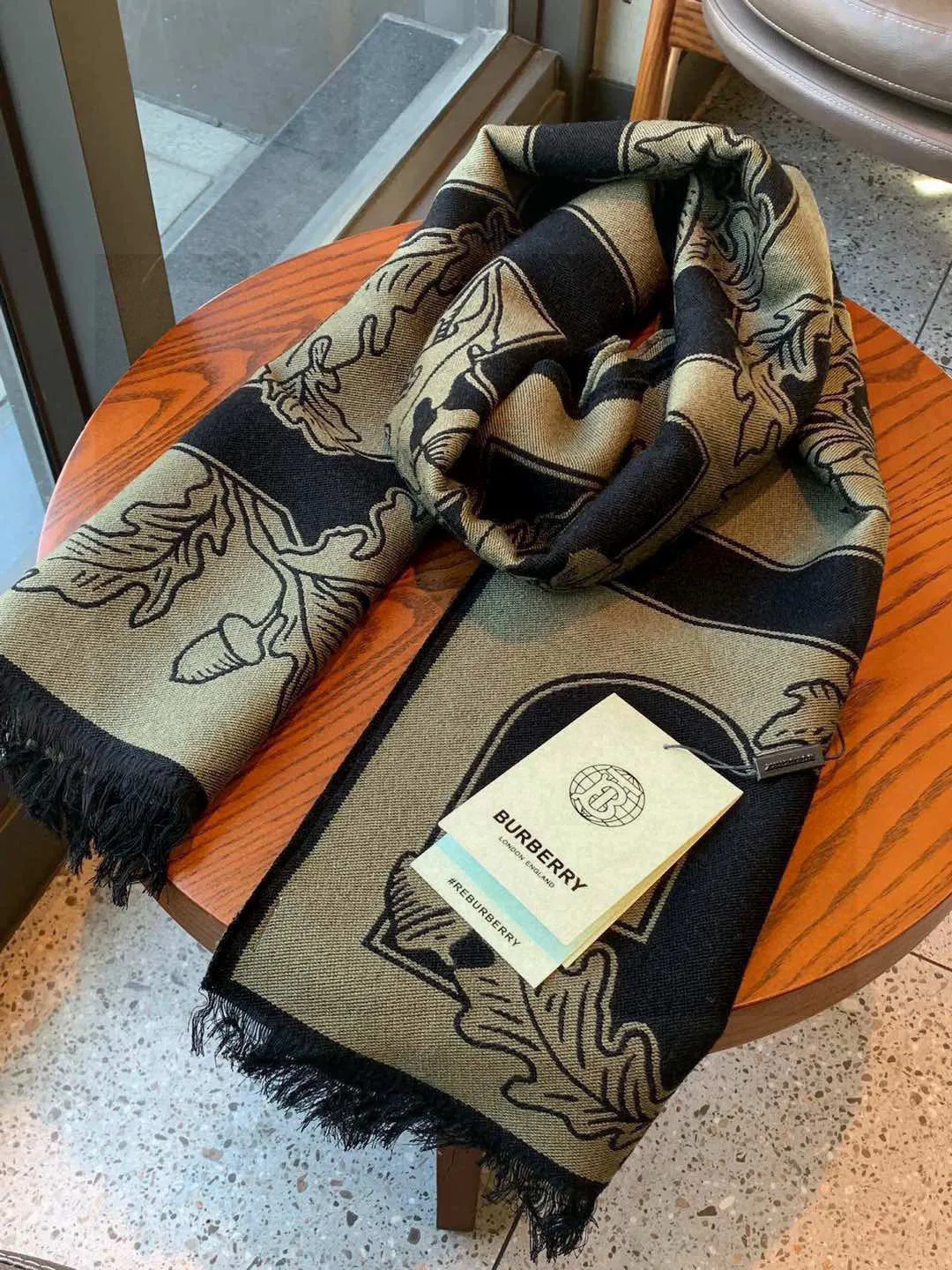 Шарфы Burberry 497615