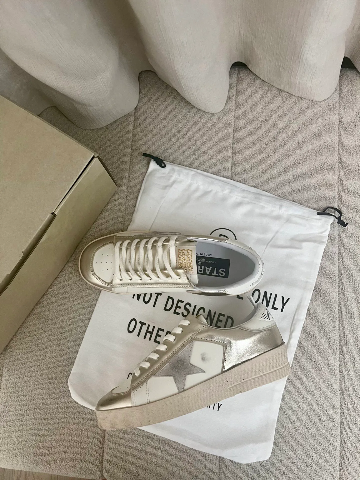 Кроссовки Женские Golden Goose 16941986